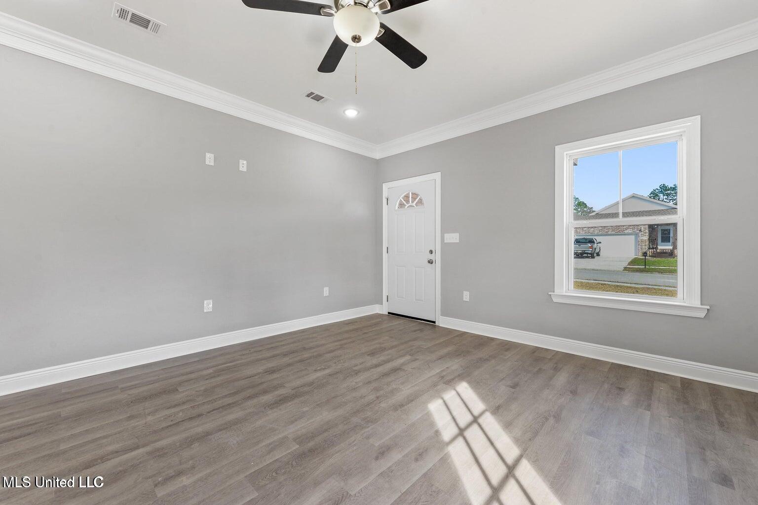 14003 Waterford Cove Property Photo 5