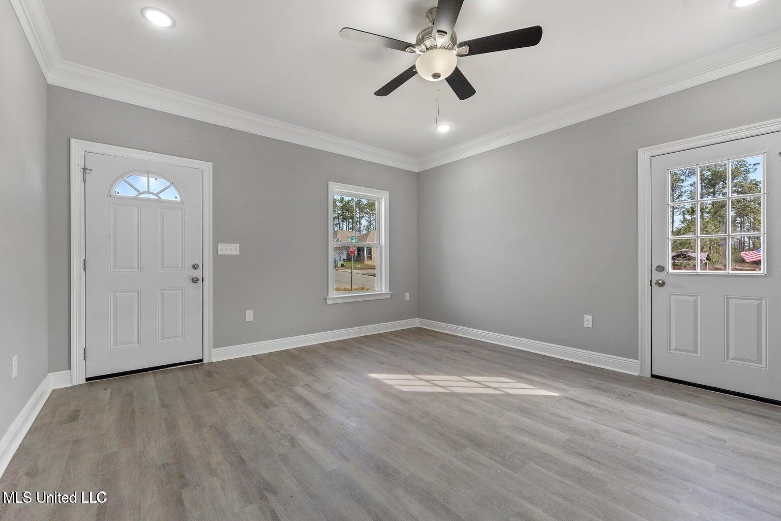 14003 Waterford Cove Property Photo 6