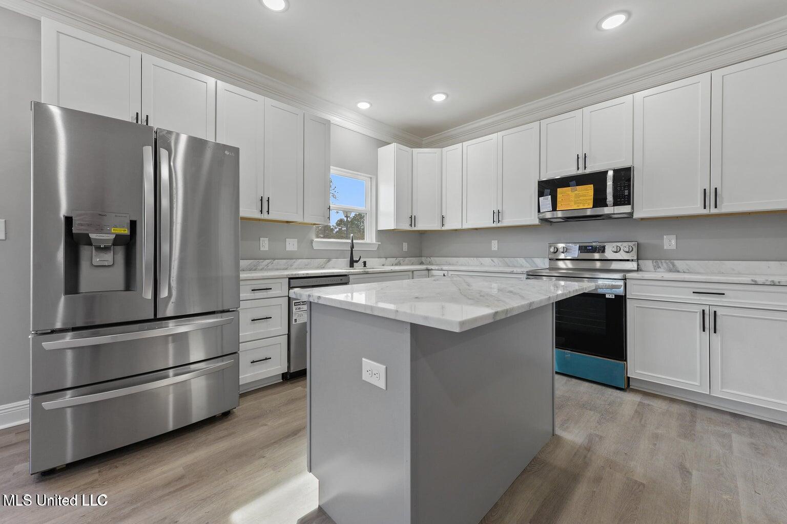 14003 Waterford Cove Property Photo 7