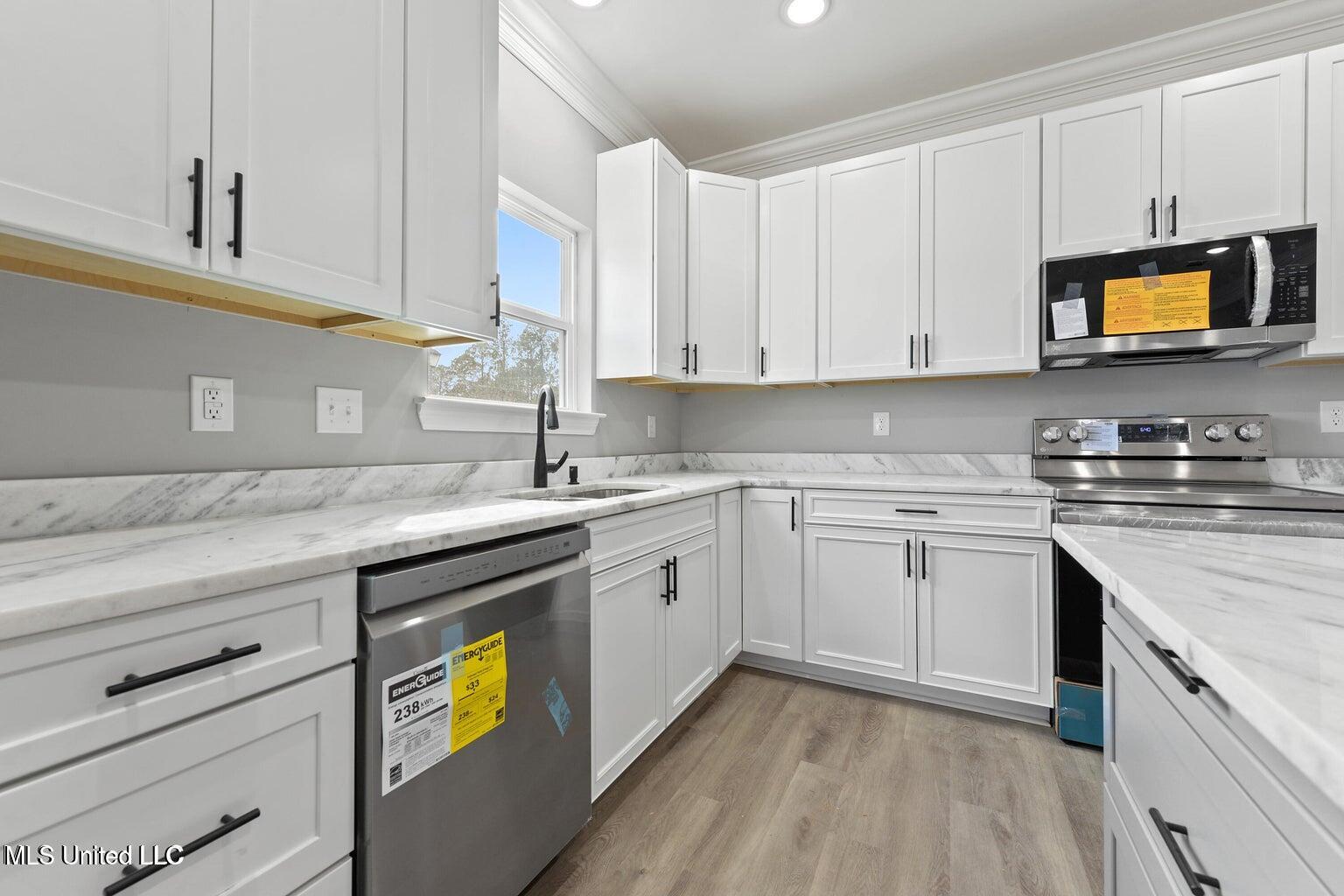 14003 Waterford Cove Property Photo 8