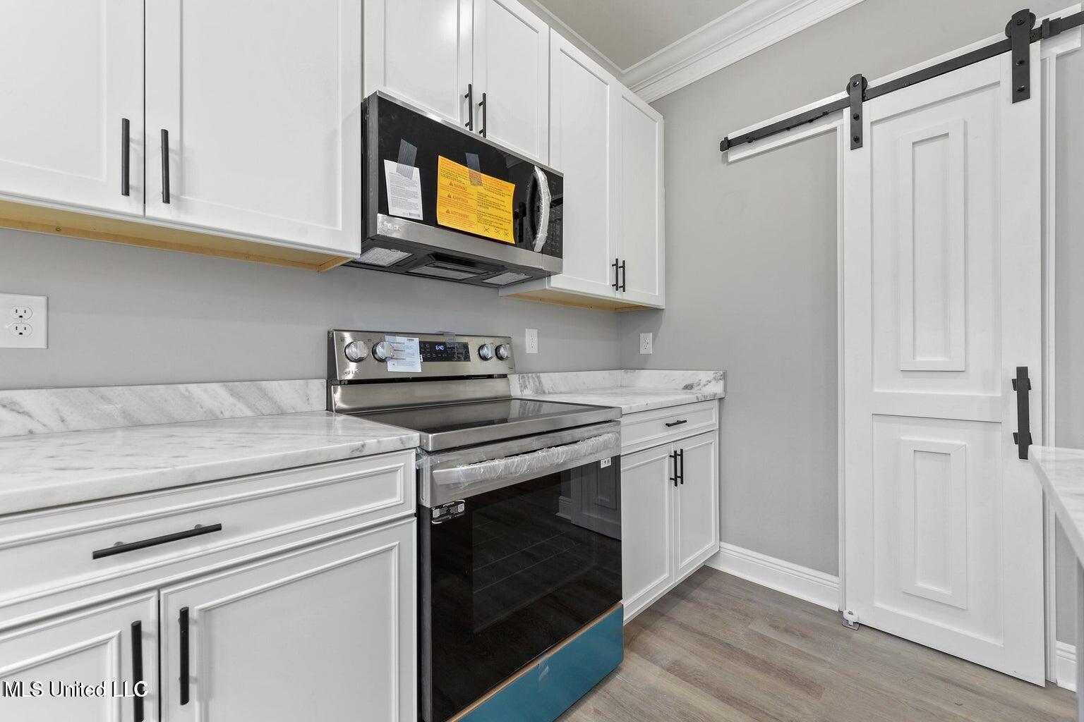 14003 Waterford Cove Property Photo 9