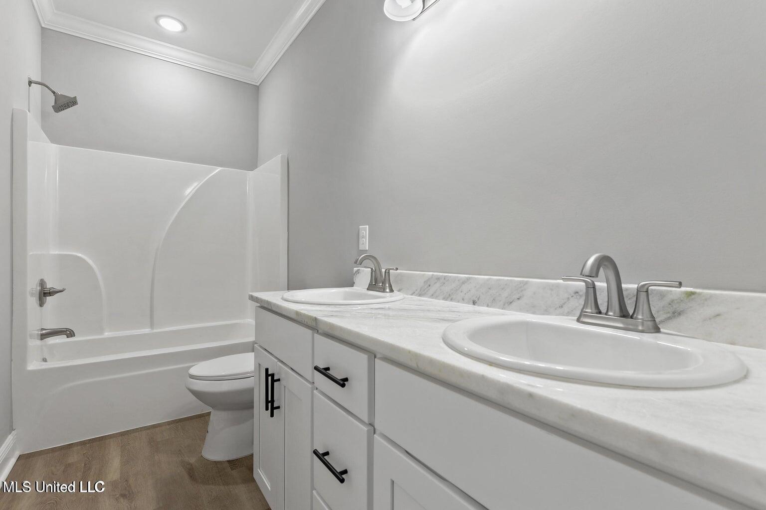 14003 Waterford Cove Property Photo 14