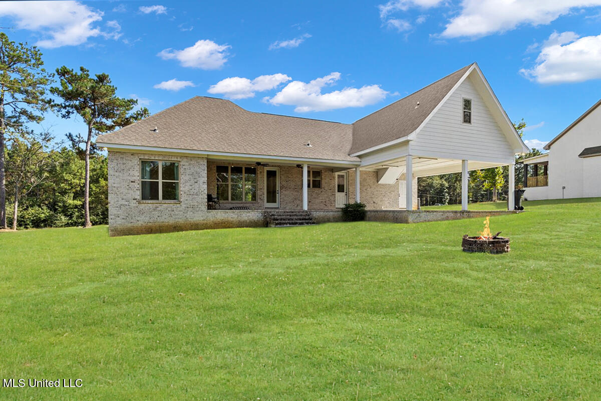 168 N Bryant Road Property Photo 4