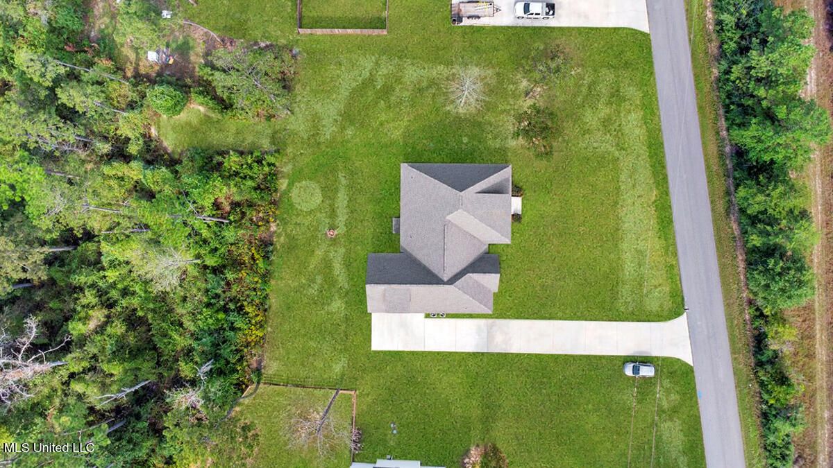 168 N Bryant Road Property Photo 5