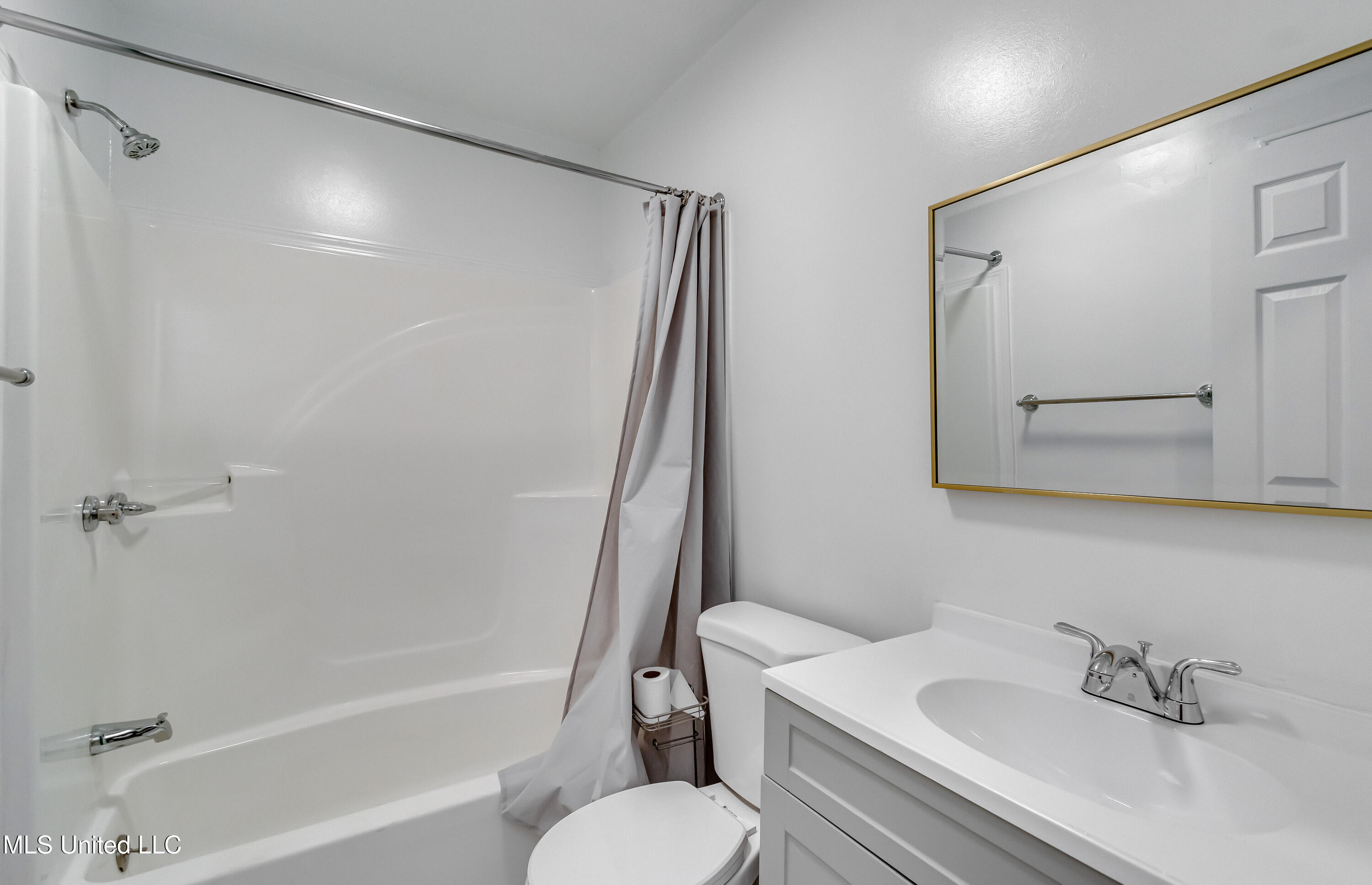 1872 Shady Ln Drive Property Photo 14