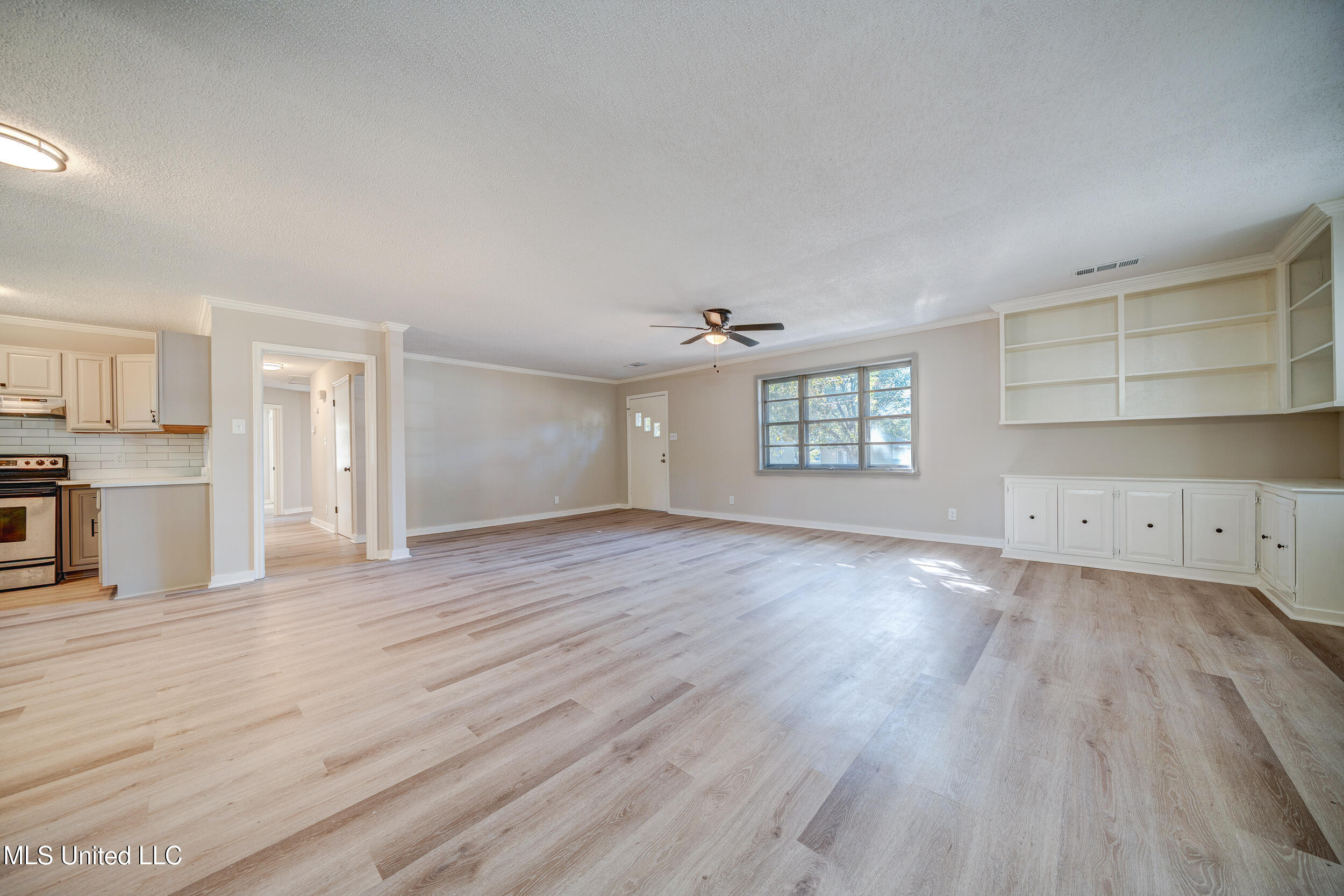 7384 Woodland Drive Property Photo 8