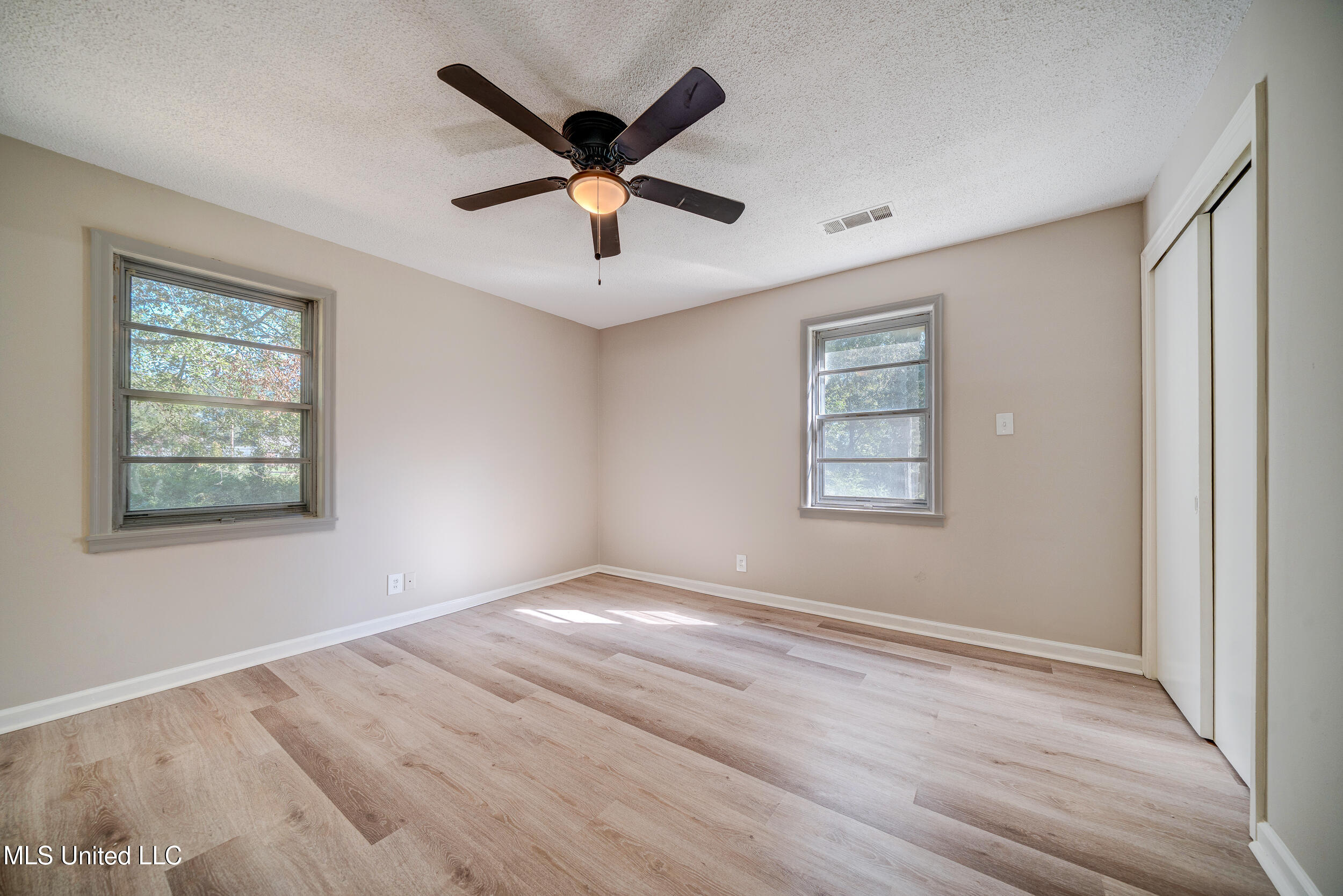 7384 Woodland Drive Property Photo 13