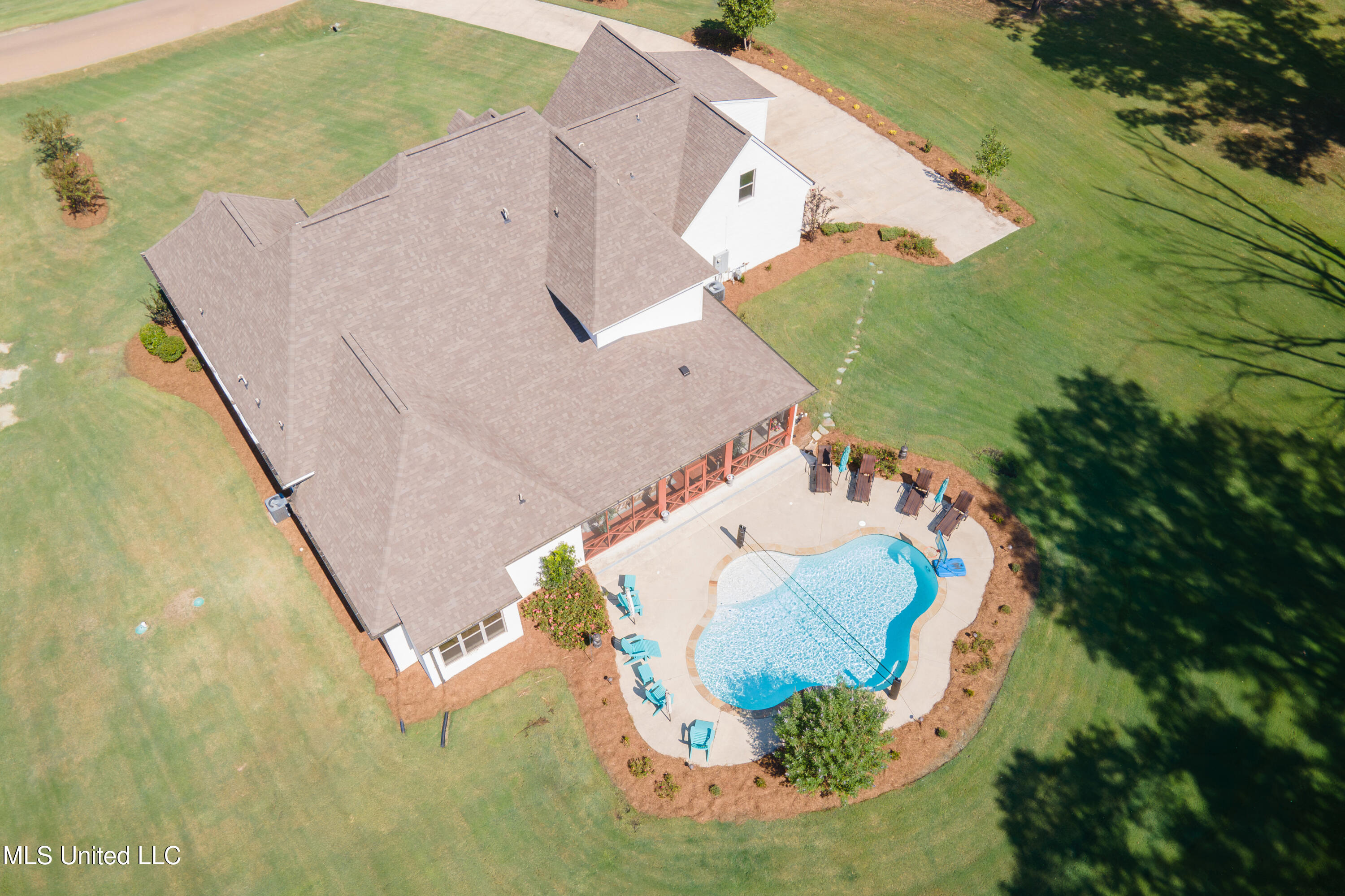 493 Viewpointe Way Property Photo 12