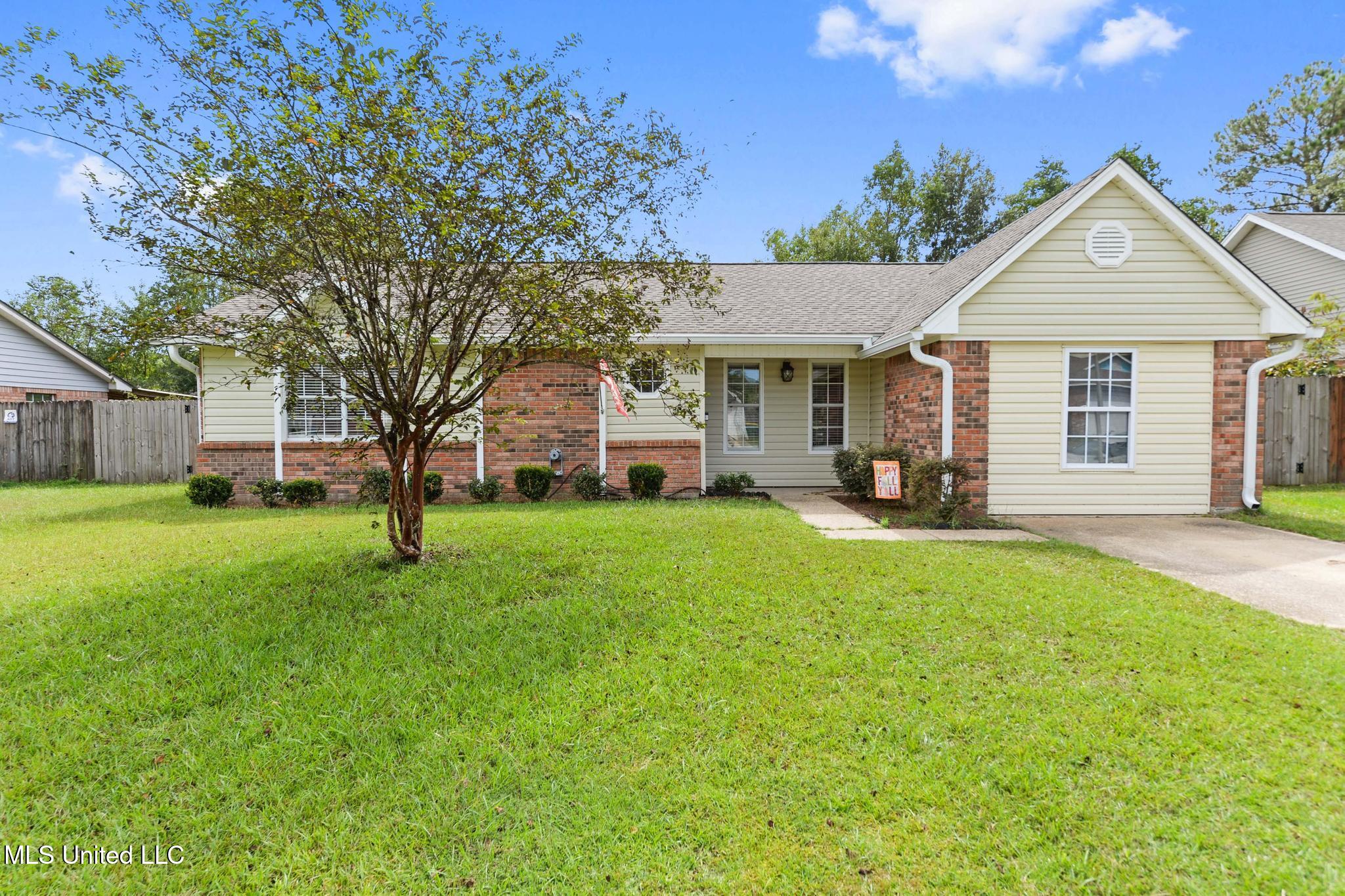 15417 Glen Drive Property Photo 1