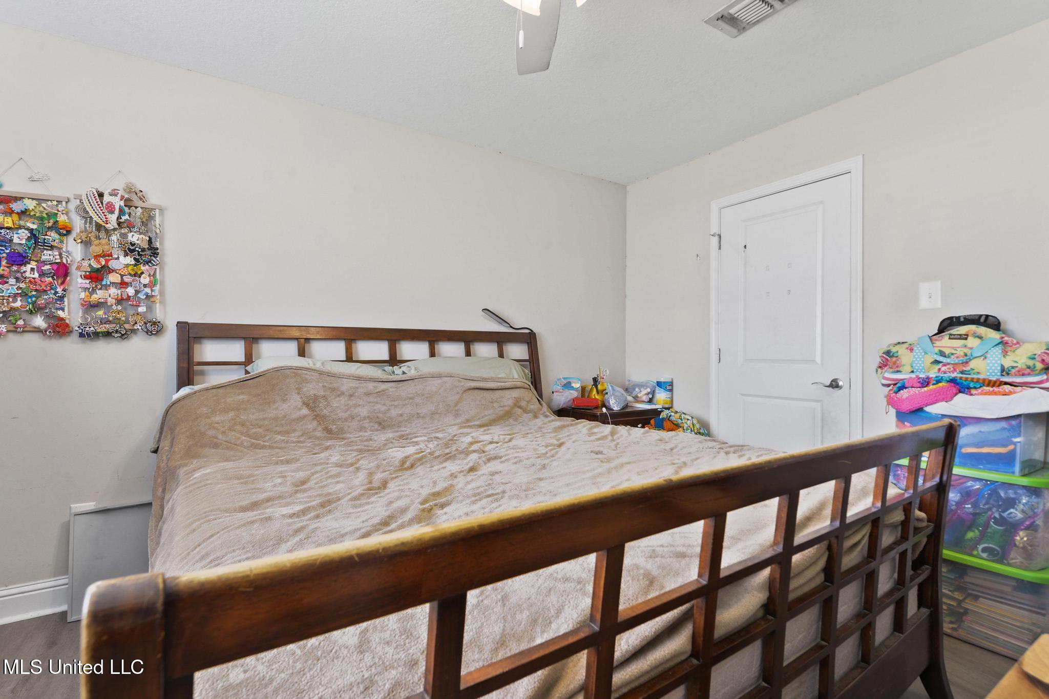 15417 Glen Drive Property Photo 10