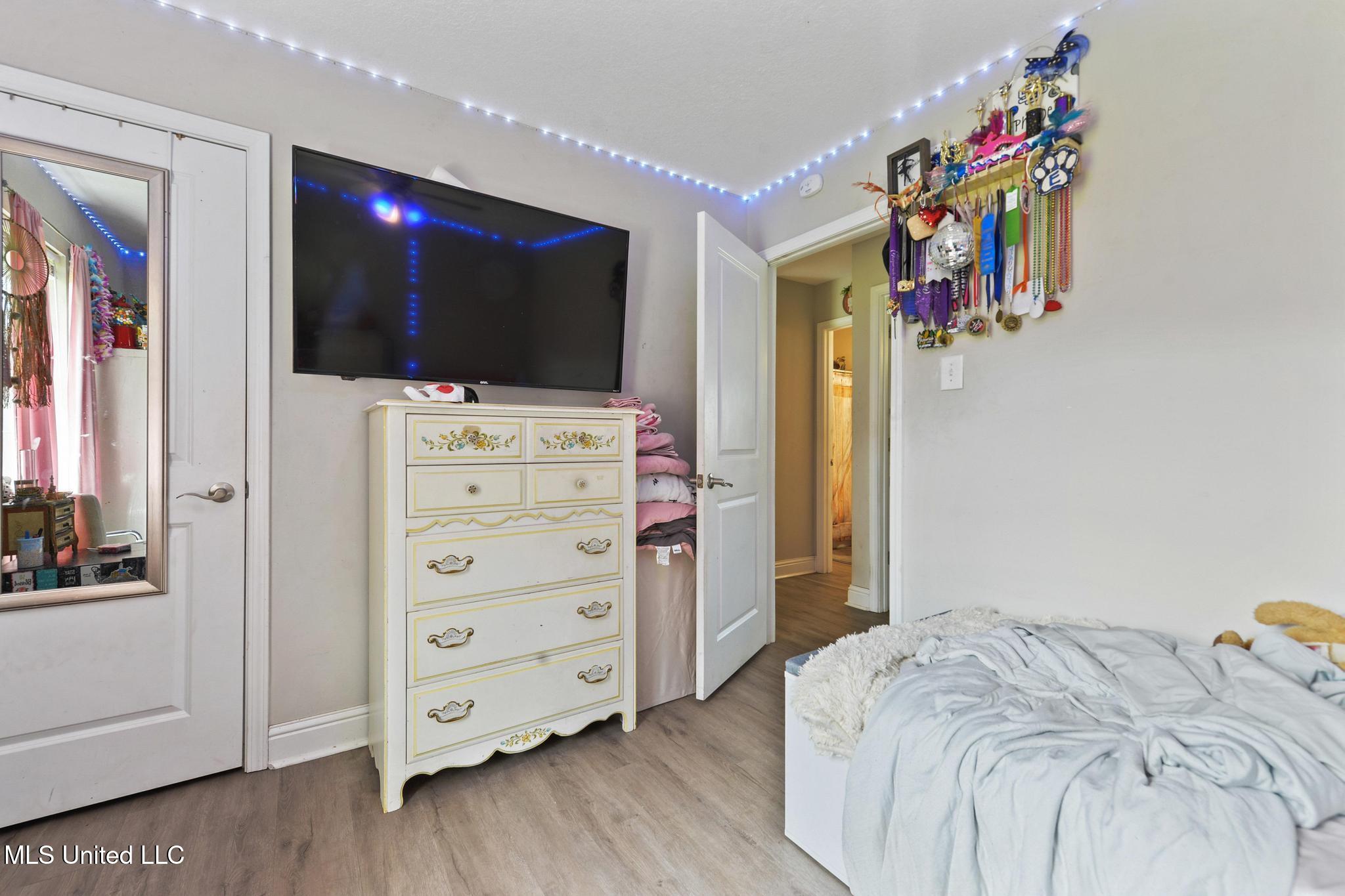 15417 Glen Drive Property Photo 13