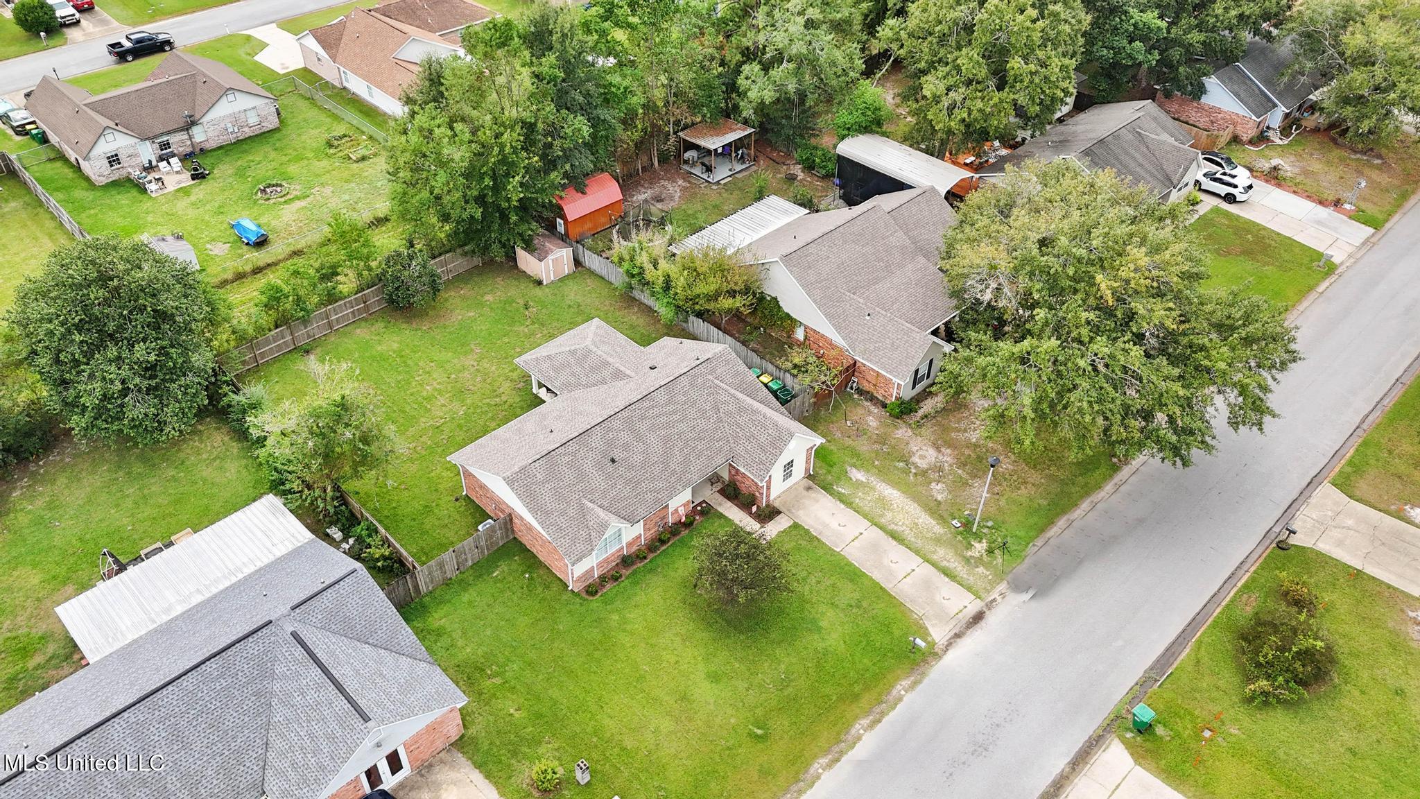 15417 Glen Drive Property Photo 21