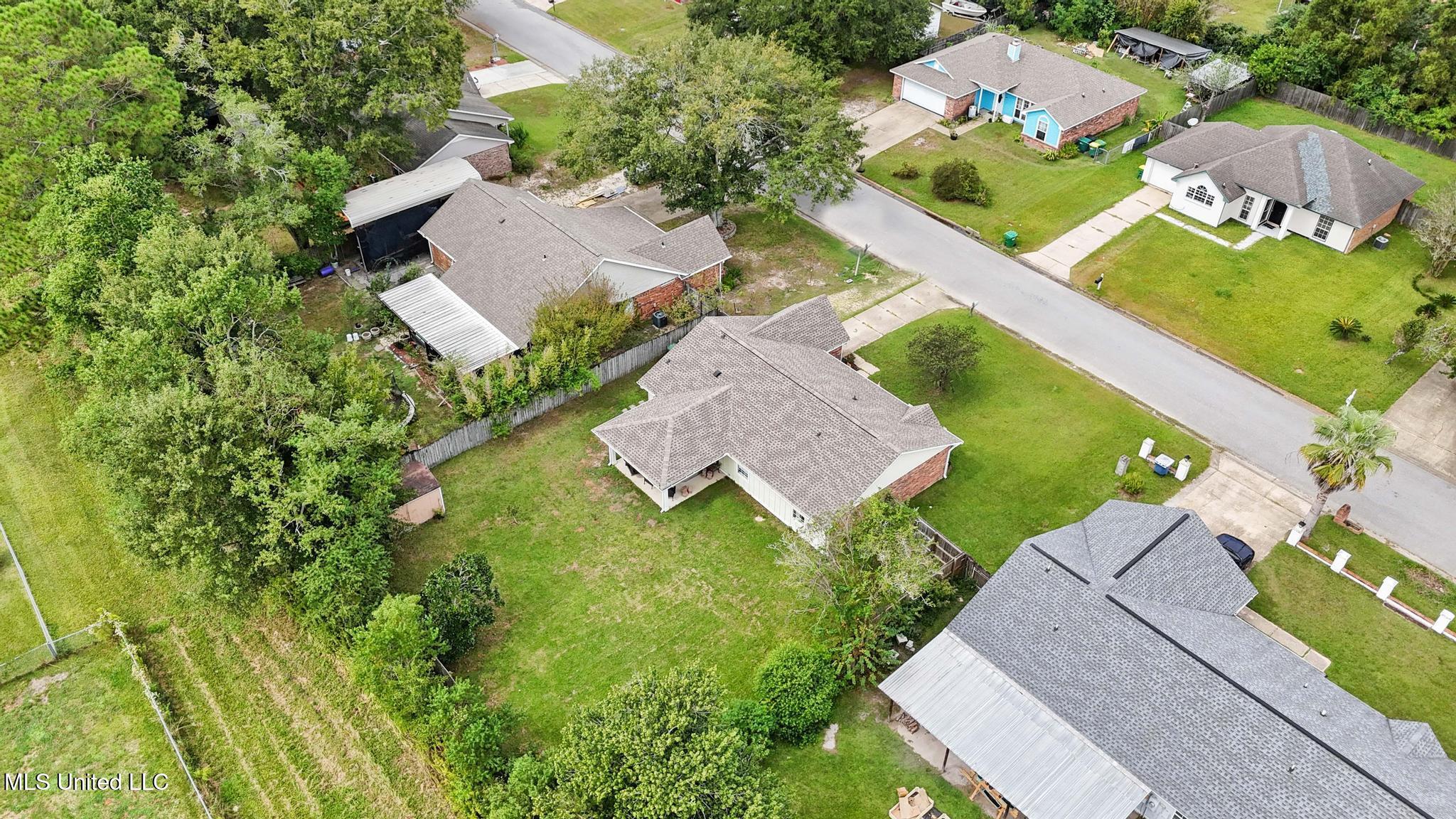 15417 Glen Drive Property Photo 23