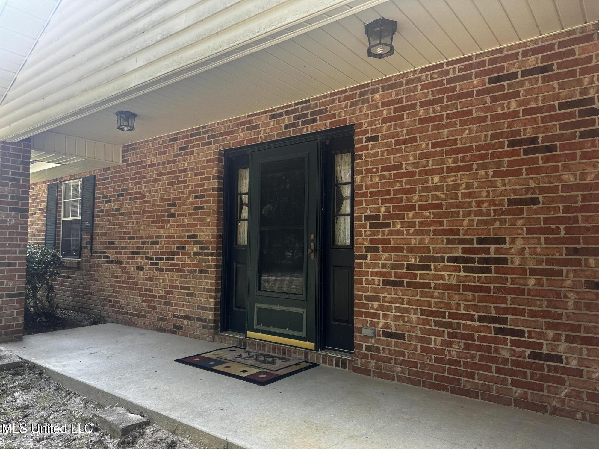 2240 Brookside Street Property Photo 4