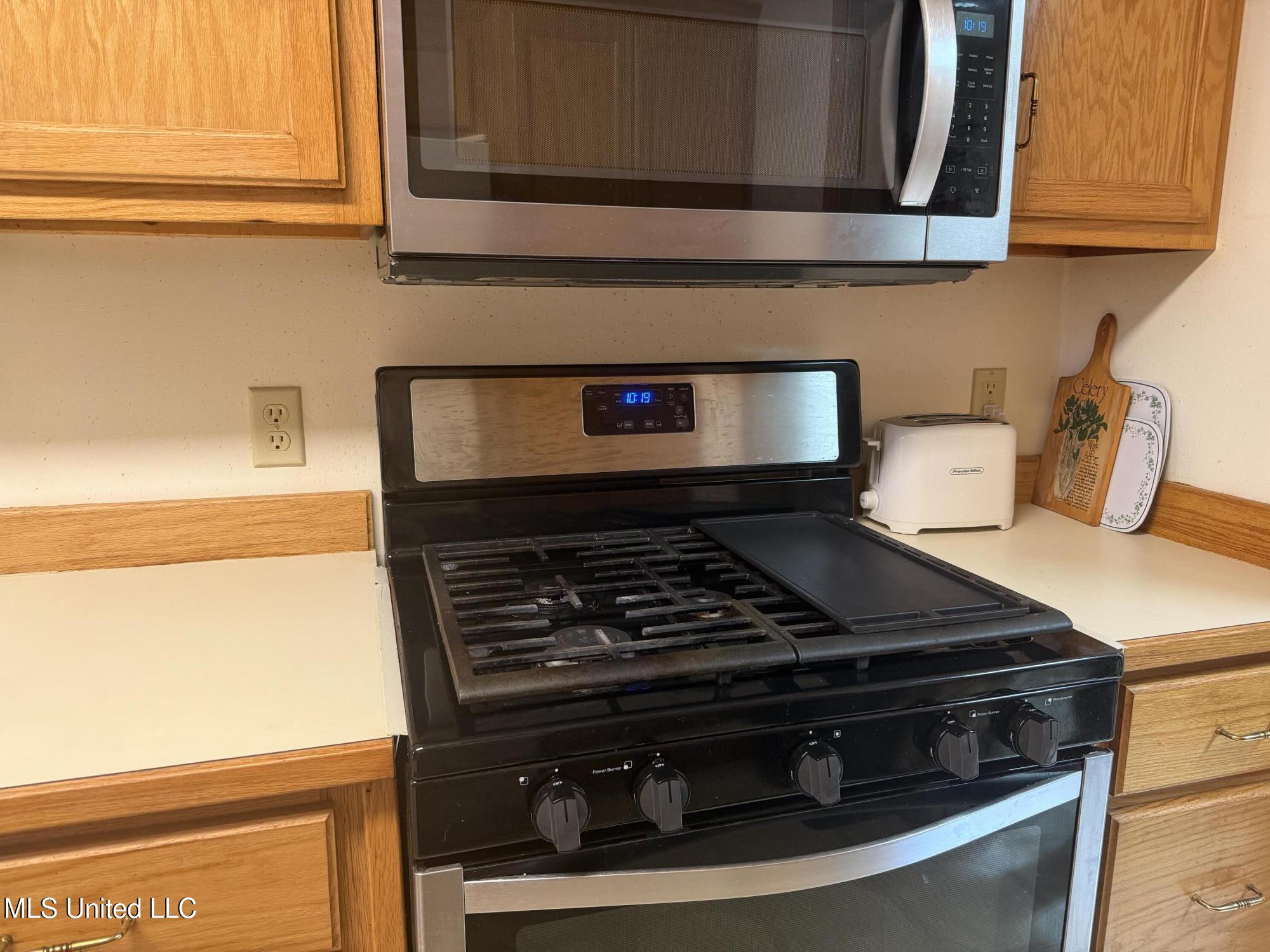 2240 Brookside Street Property Photo 23