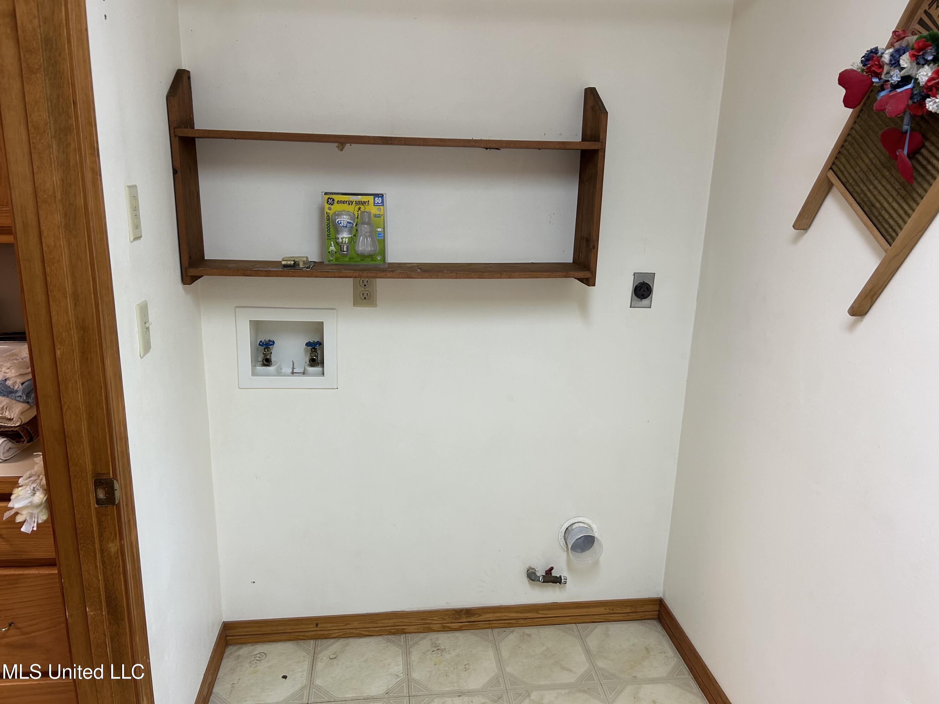 2240 Brookside Street Property Photo 24