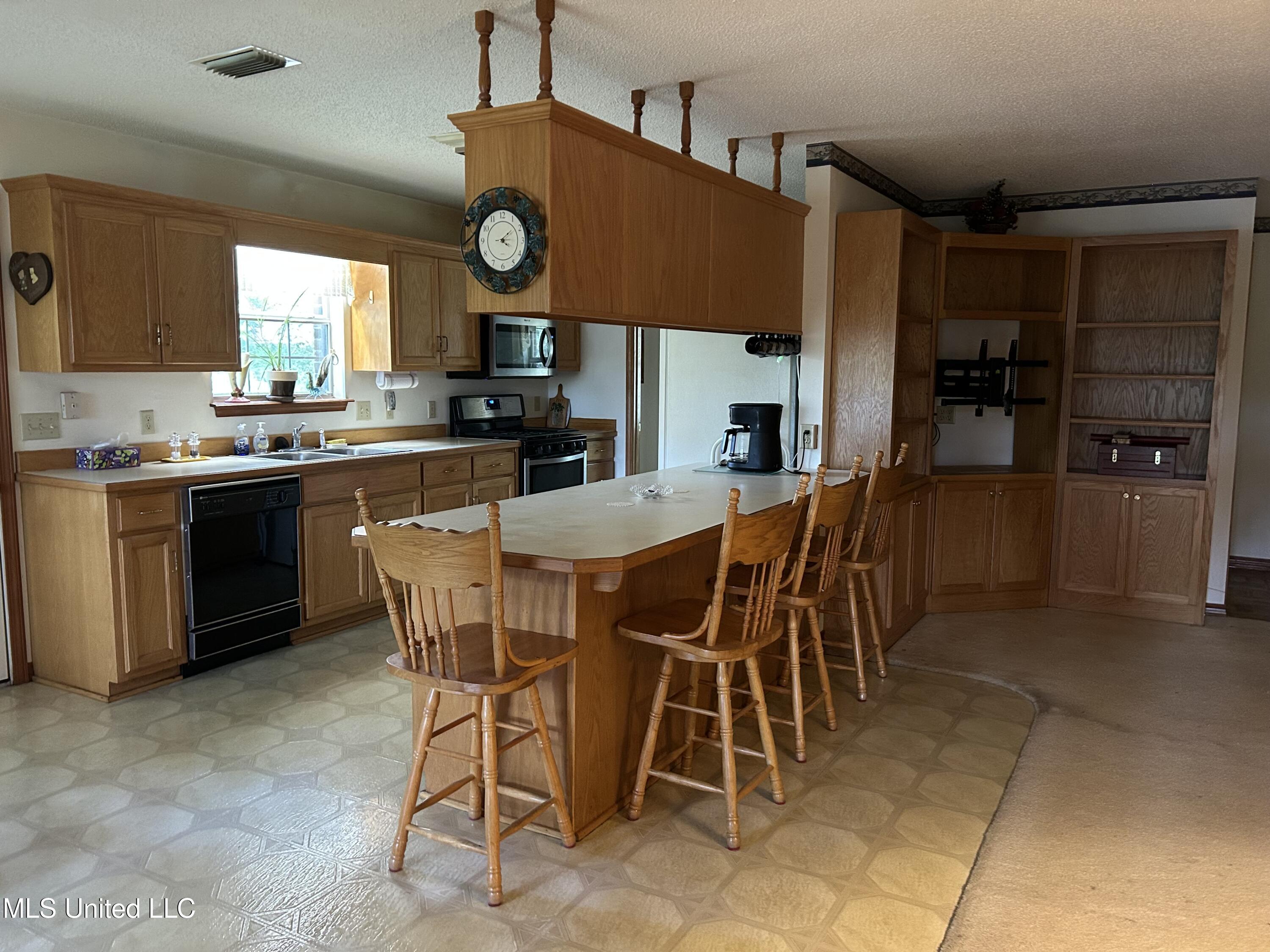 2240 Brookside Street Property Photo 25