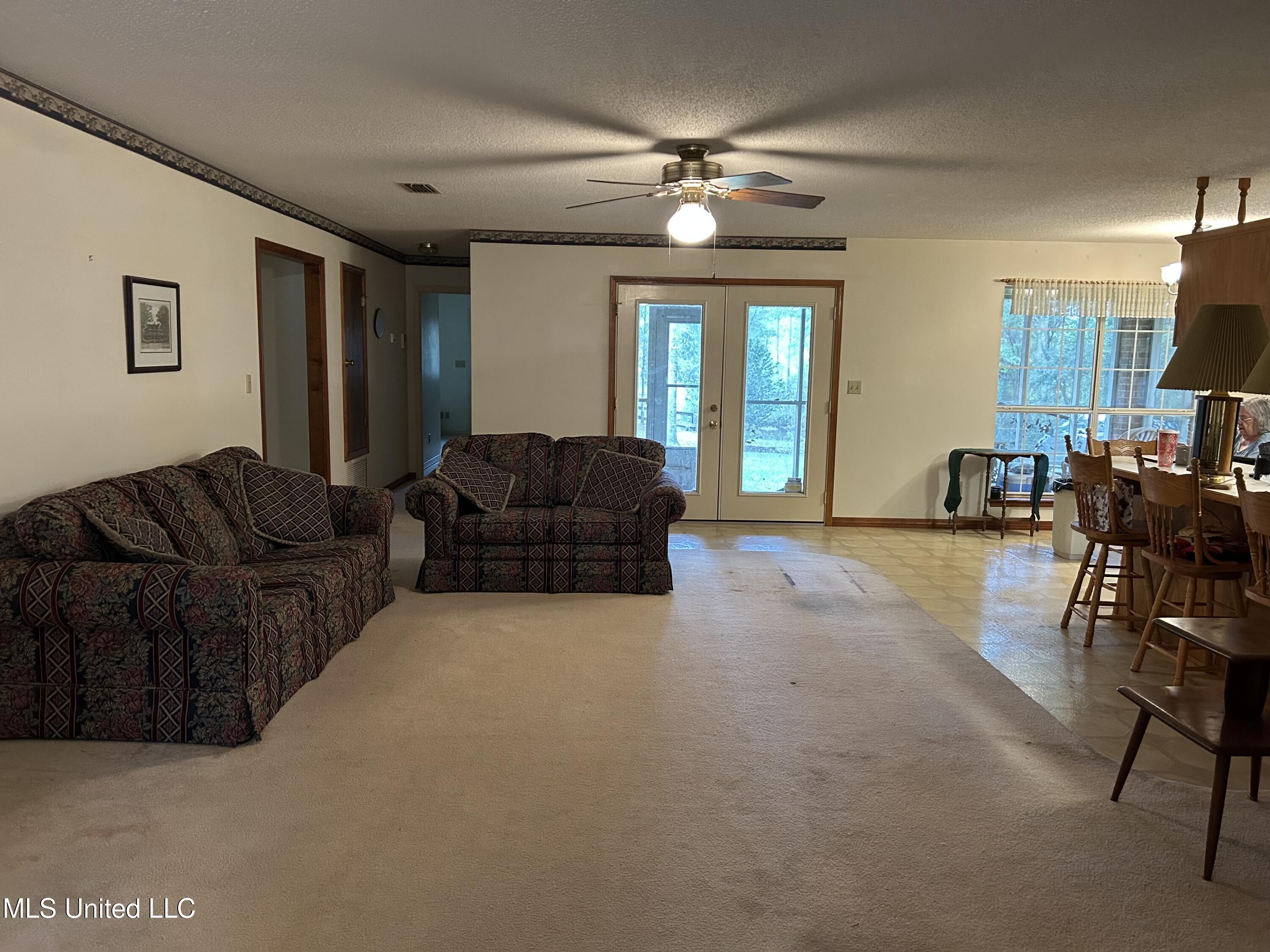 2240 Brookside Street Property Photo 28