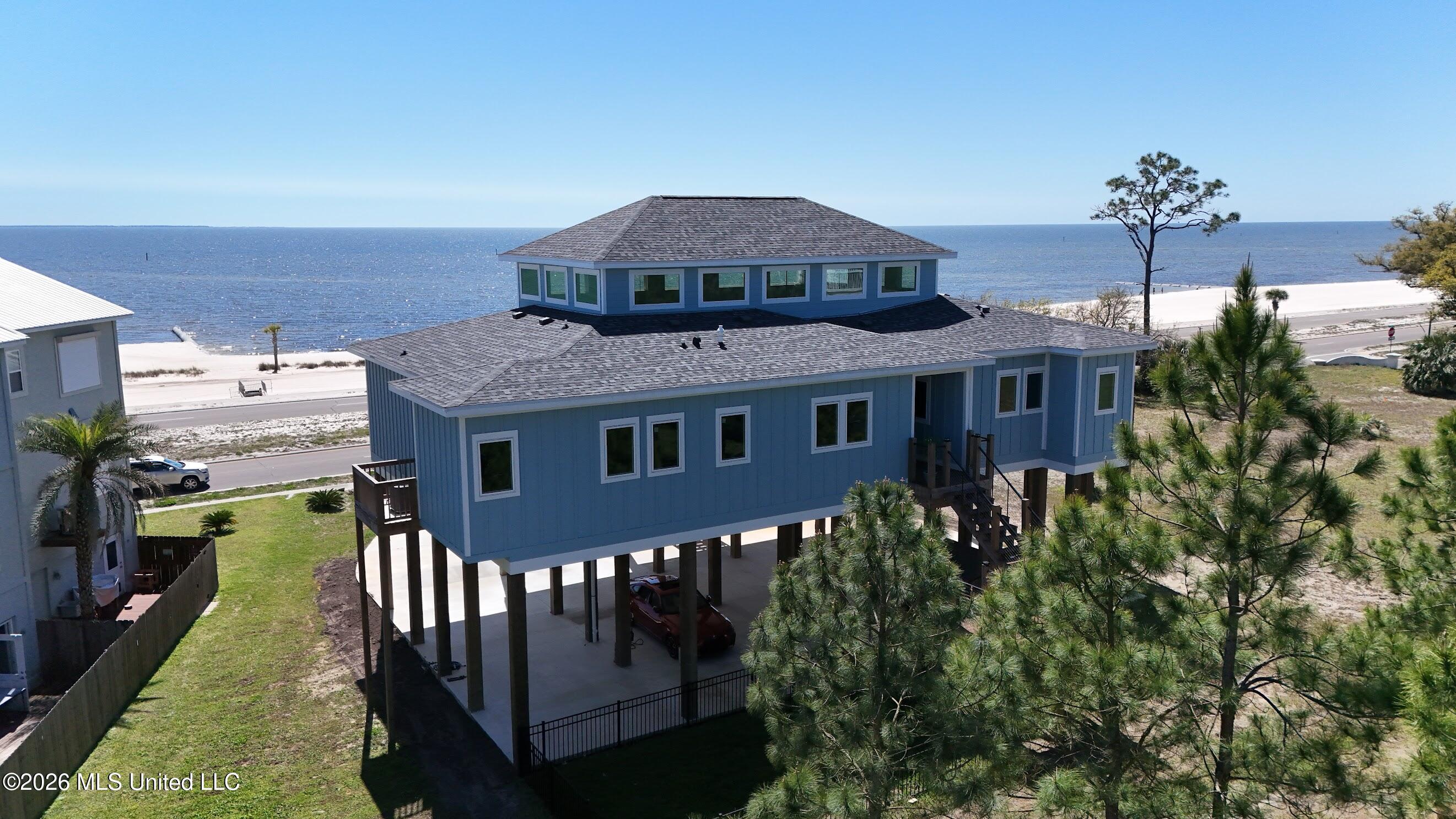 790 W Beach Boulevard Property Photo 1
