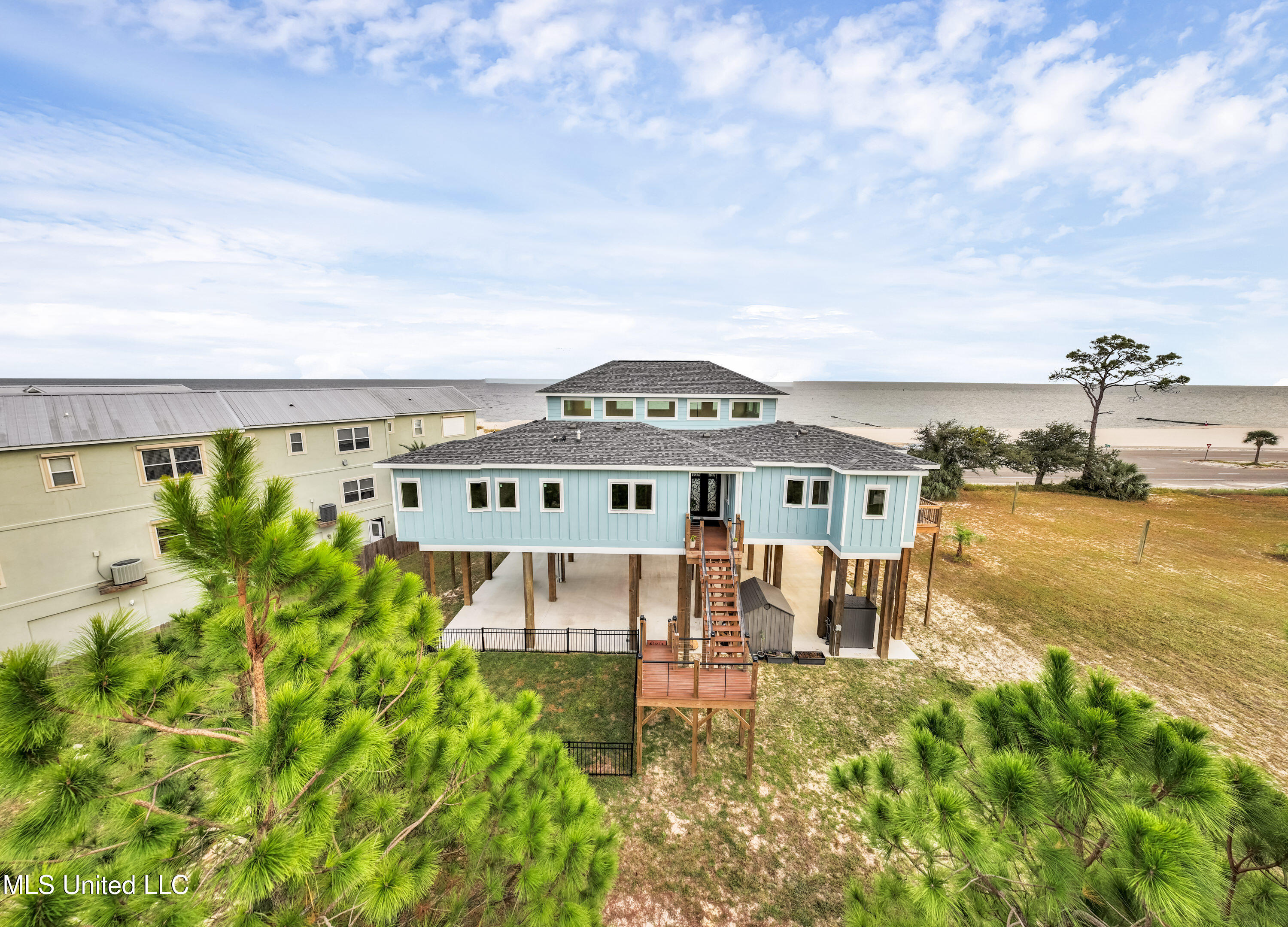 790 W Beach Boulevard Property Photo 20