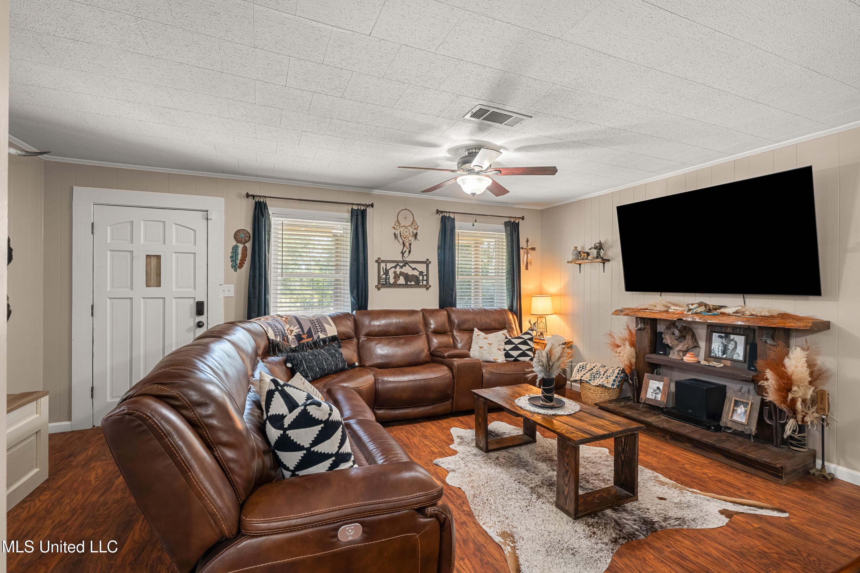 222 Log Cabin Road Property Photo 7