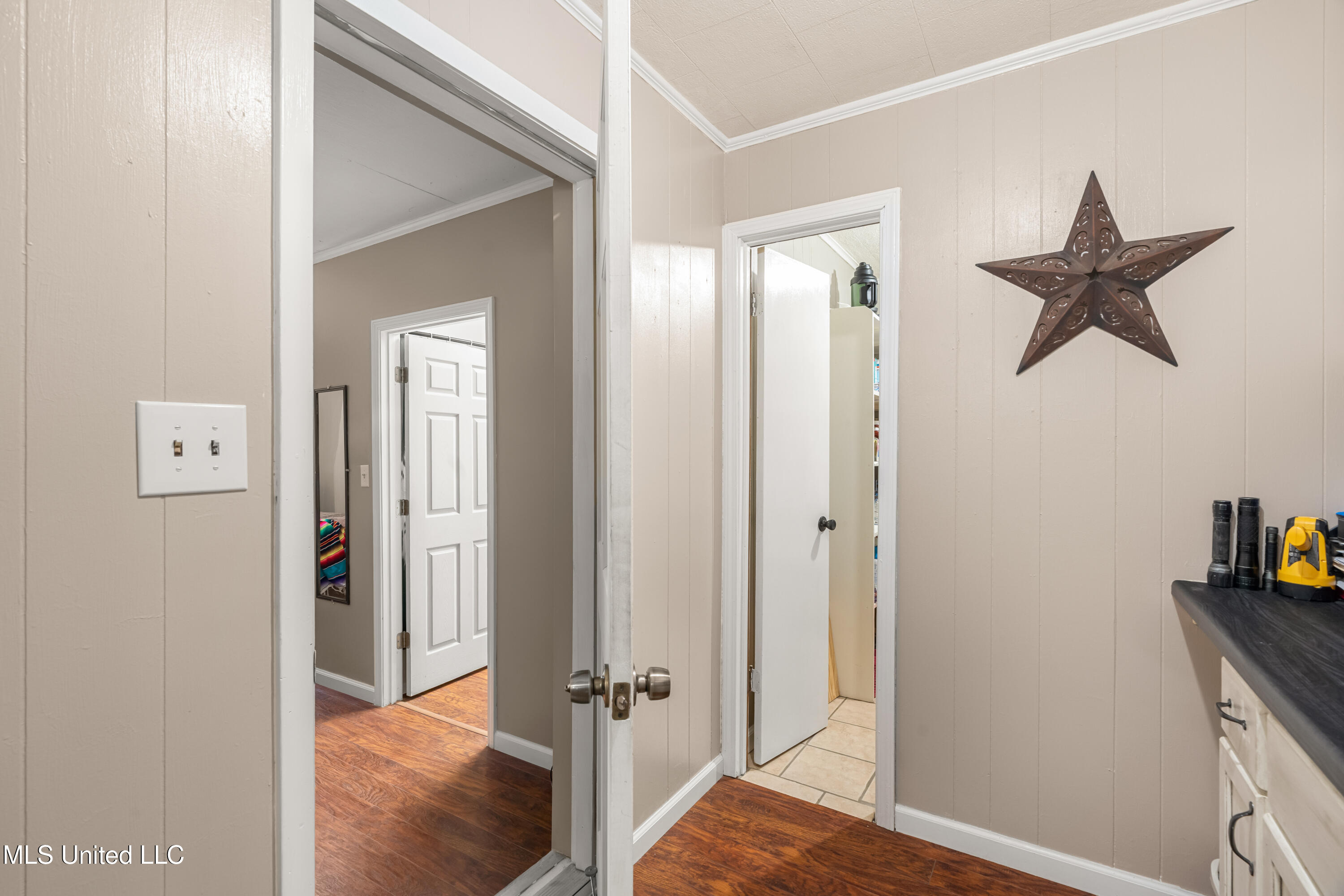 222 Log Cabin Road Property Photo 14