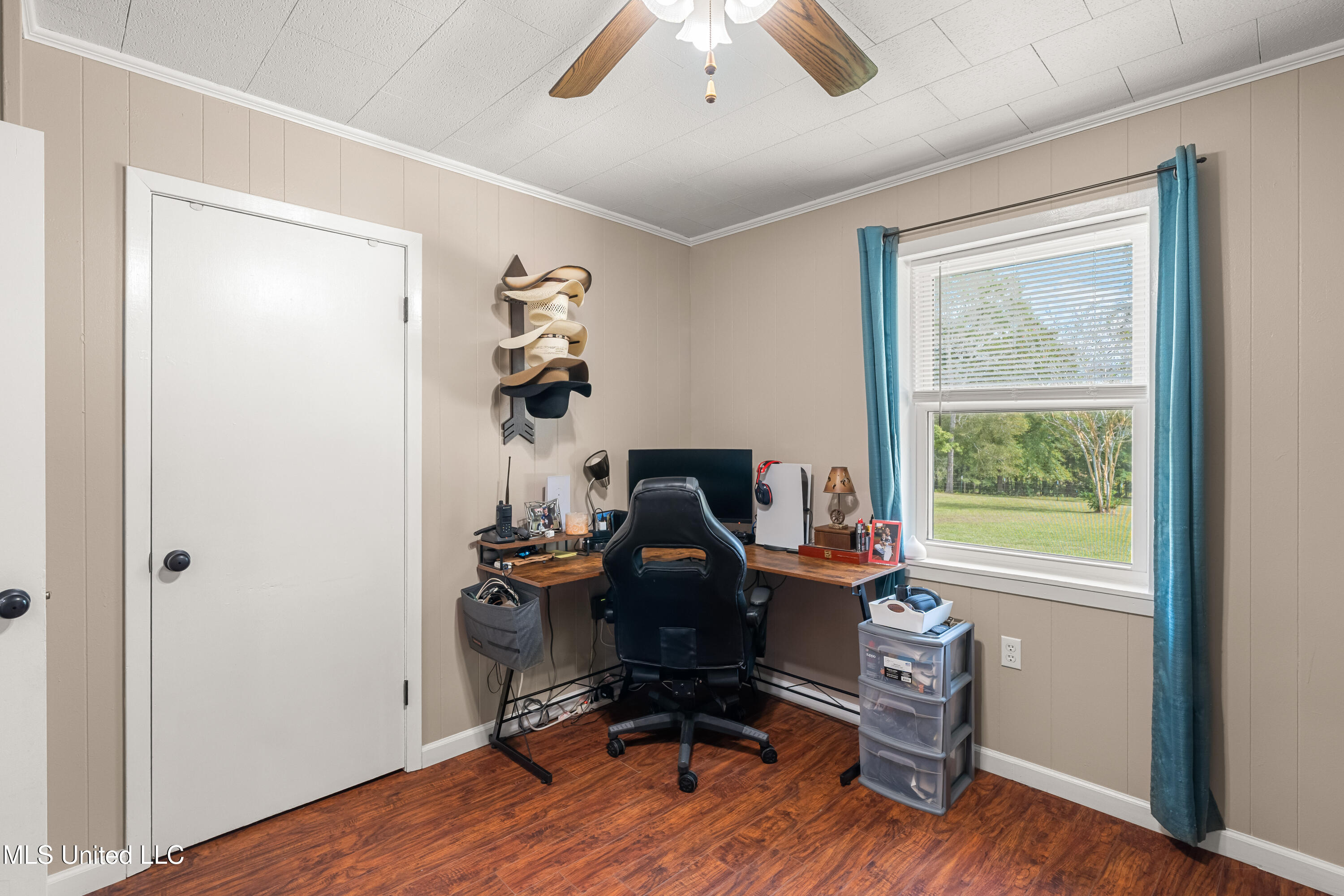 222 Log Cabin Road Property Photo 28