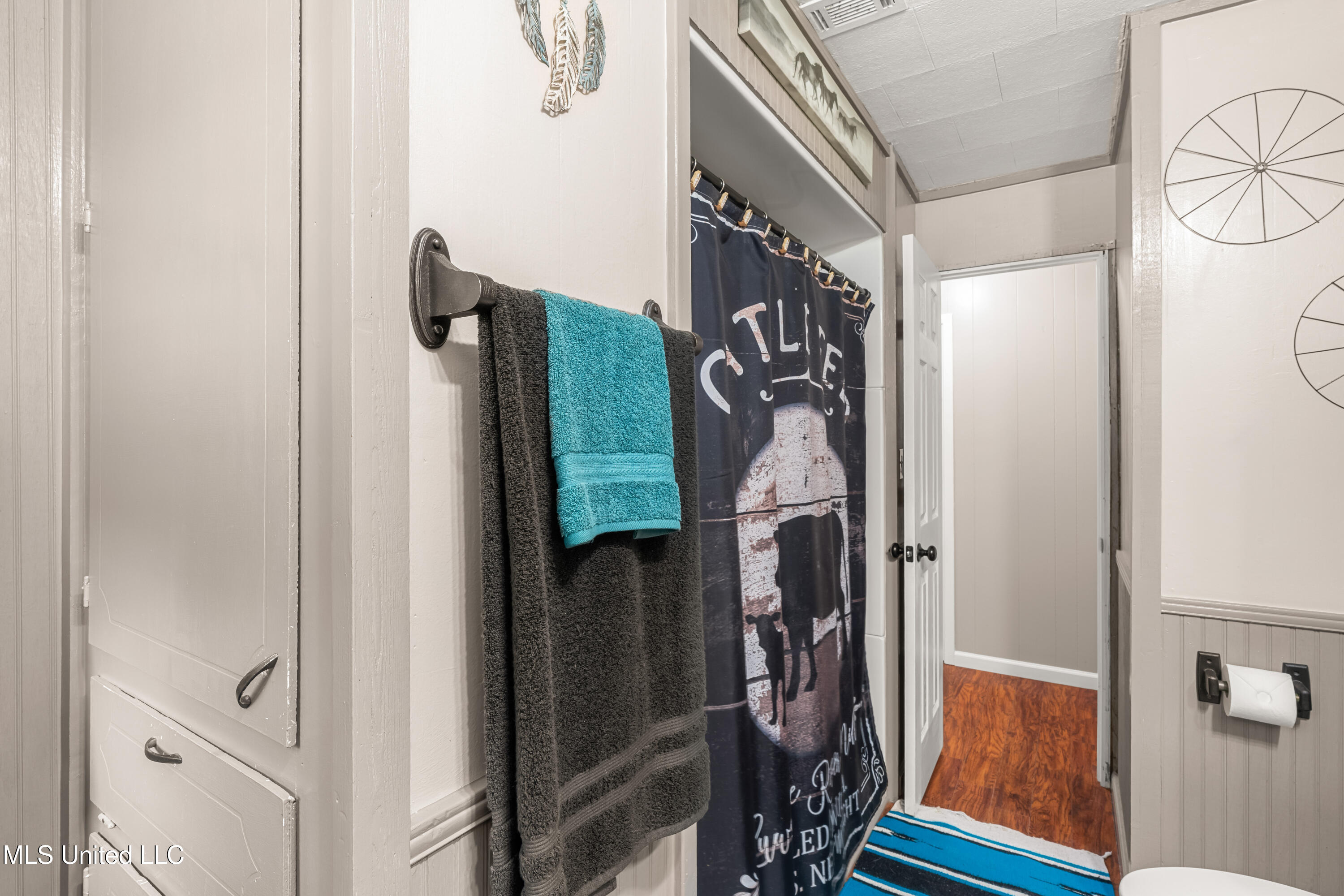 222 Log Cabin Road Property Photo 30