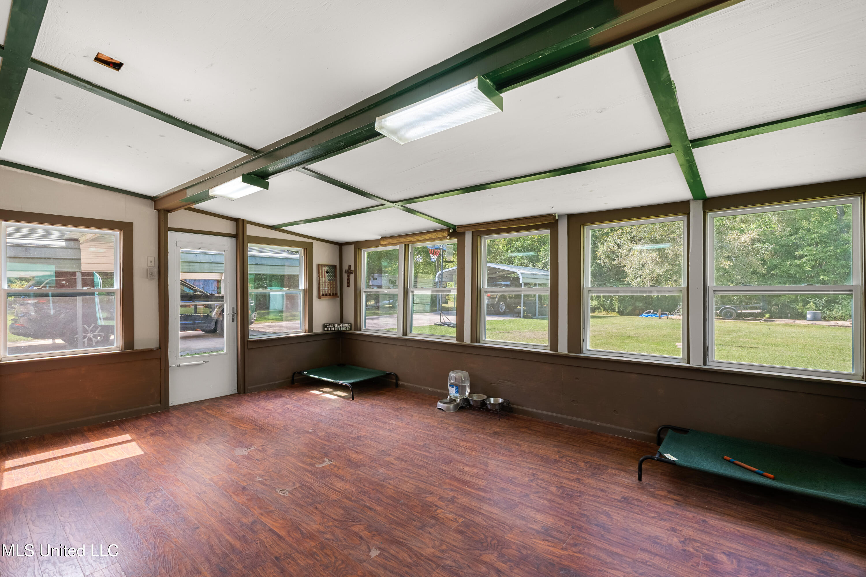 222 Log Cabin Road Property Photo 32