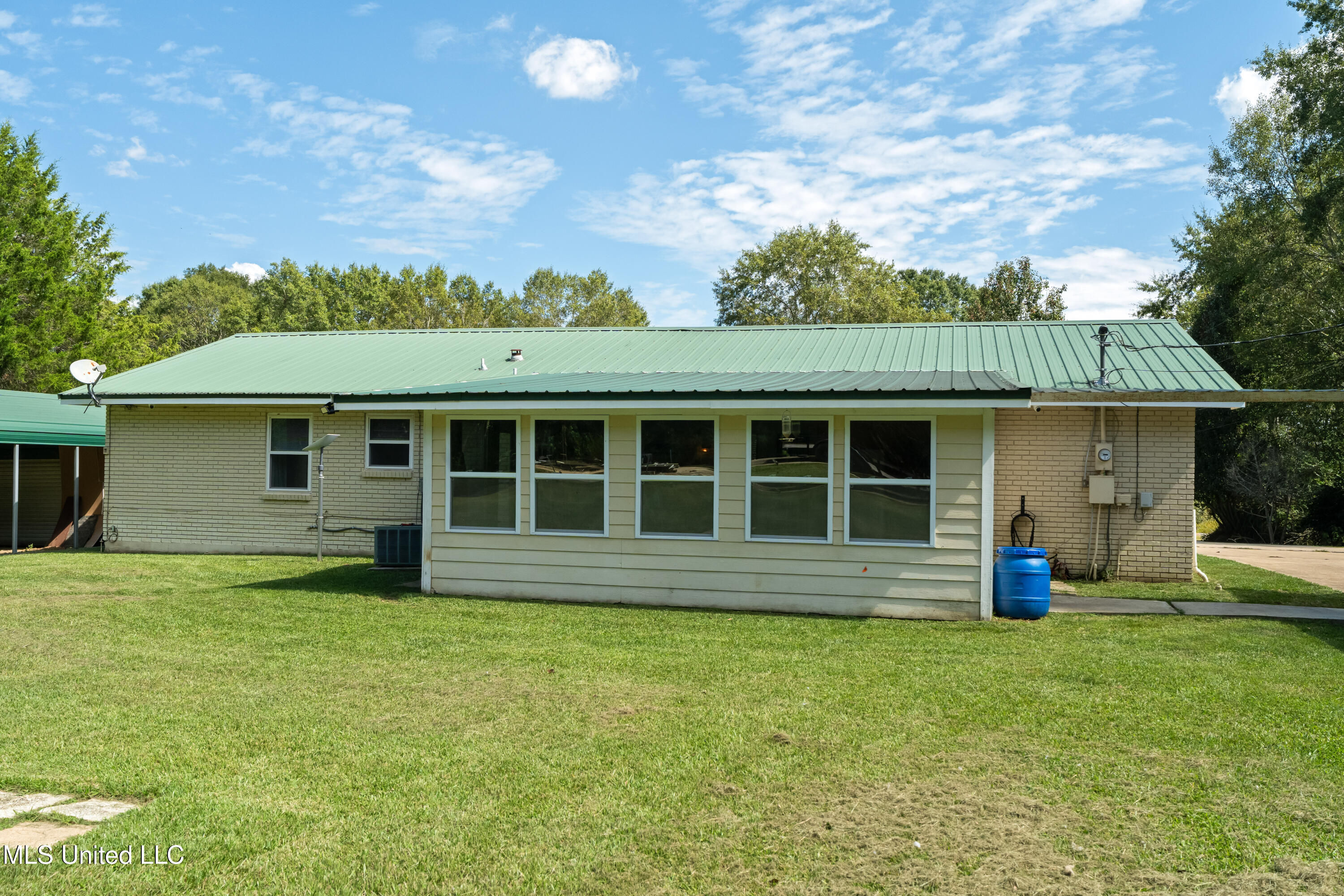 222 Log Cabin Road Property Photo 36