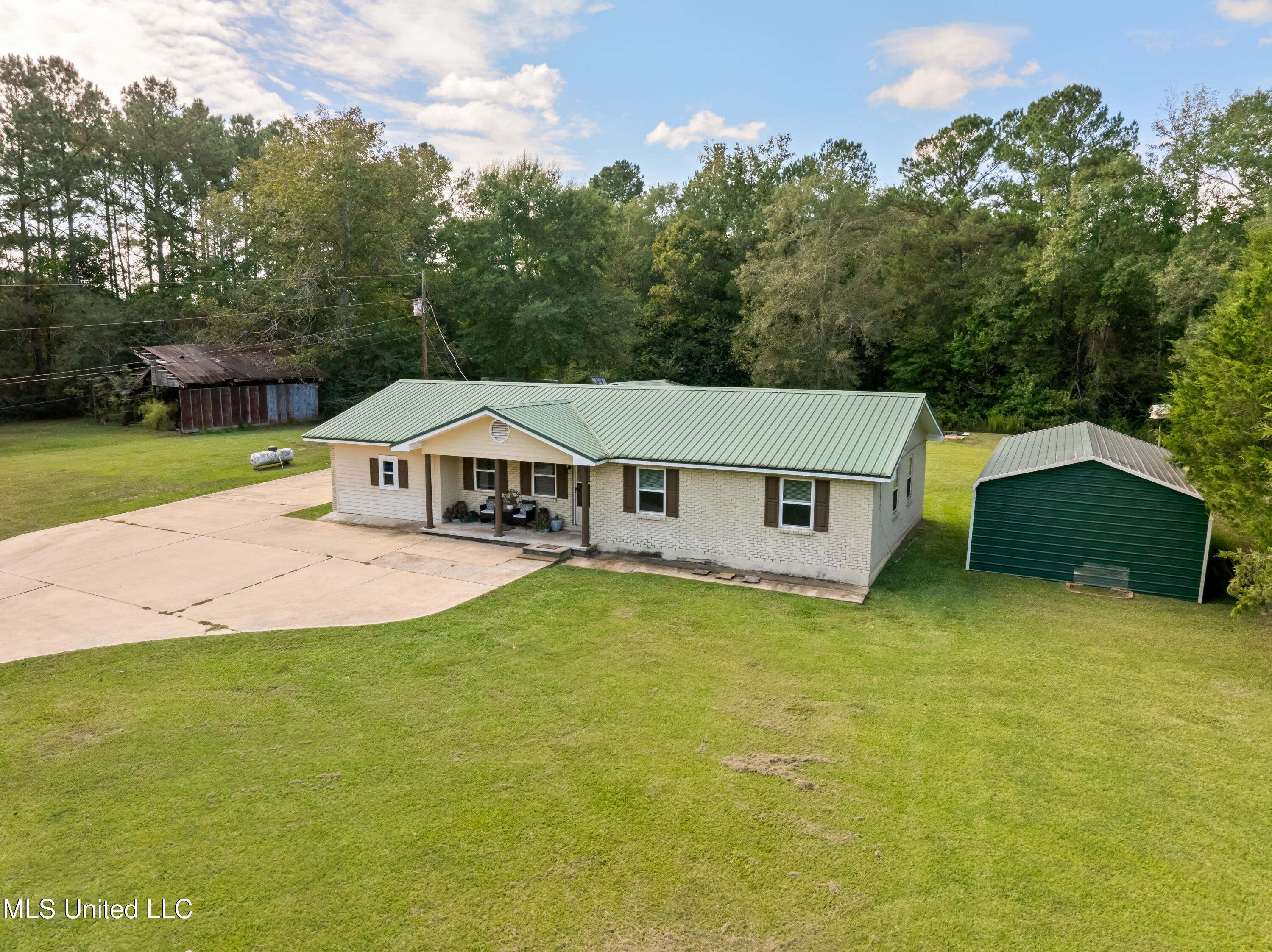 222 Log Cabin Road Property Photo 43