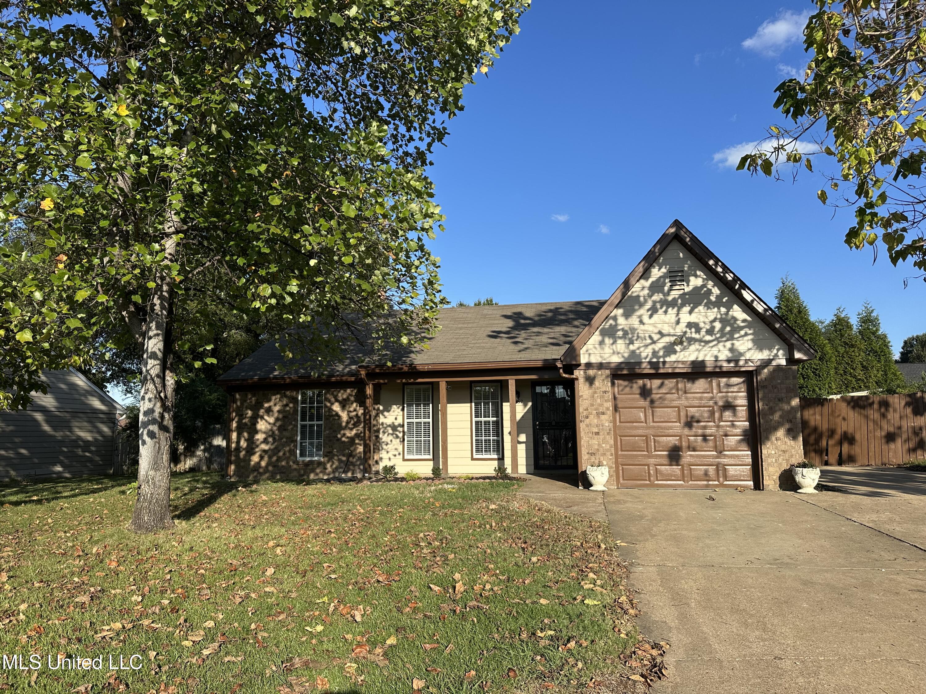 7162 Layne Drive Property Photo 1