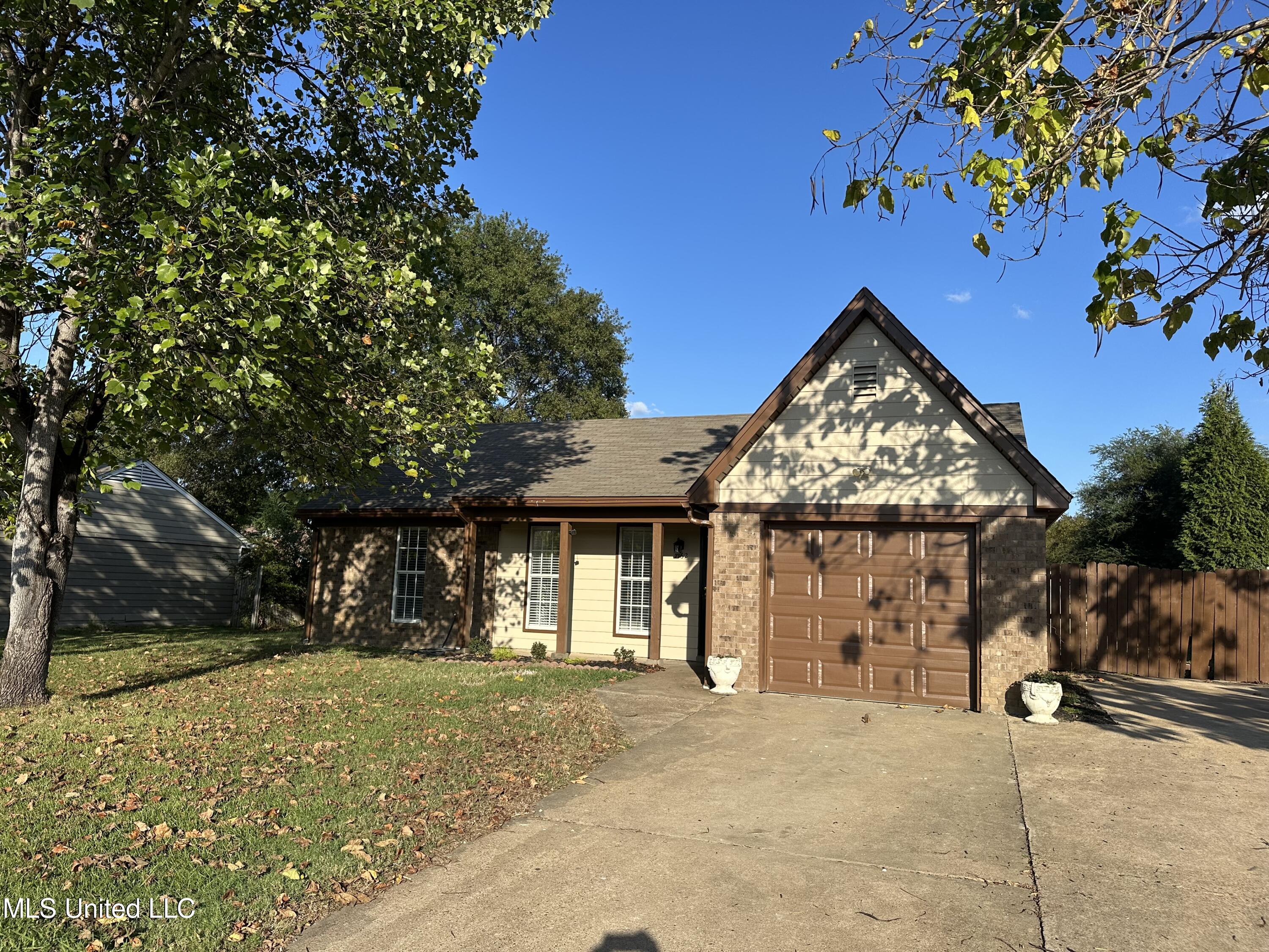 7162 Layne Drive Property Photo 2