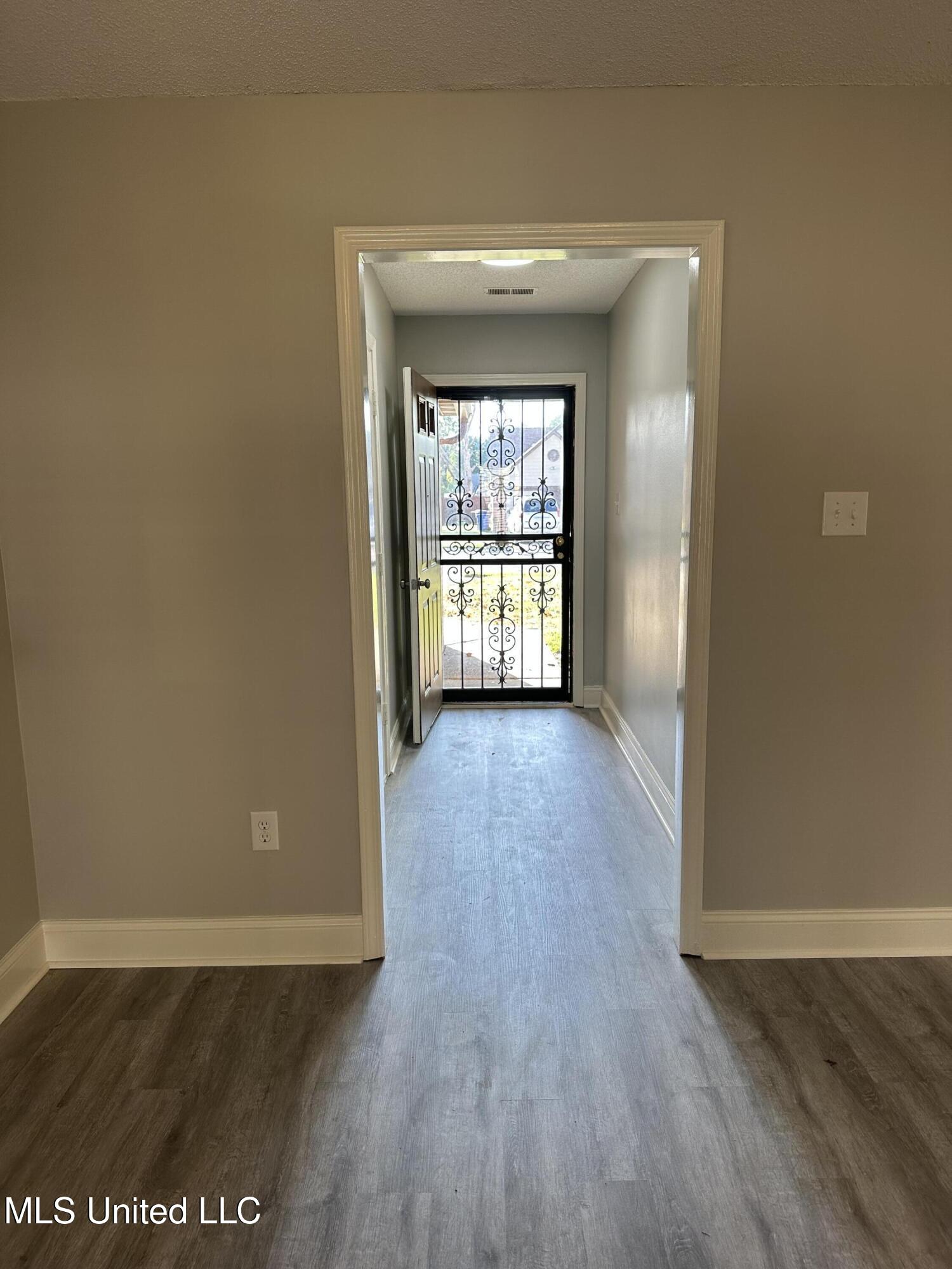 7162 Layne Drive Property Photo 6