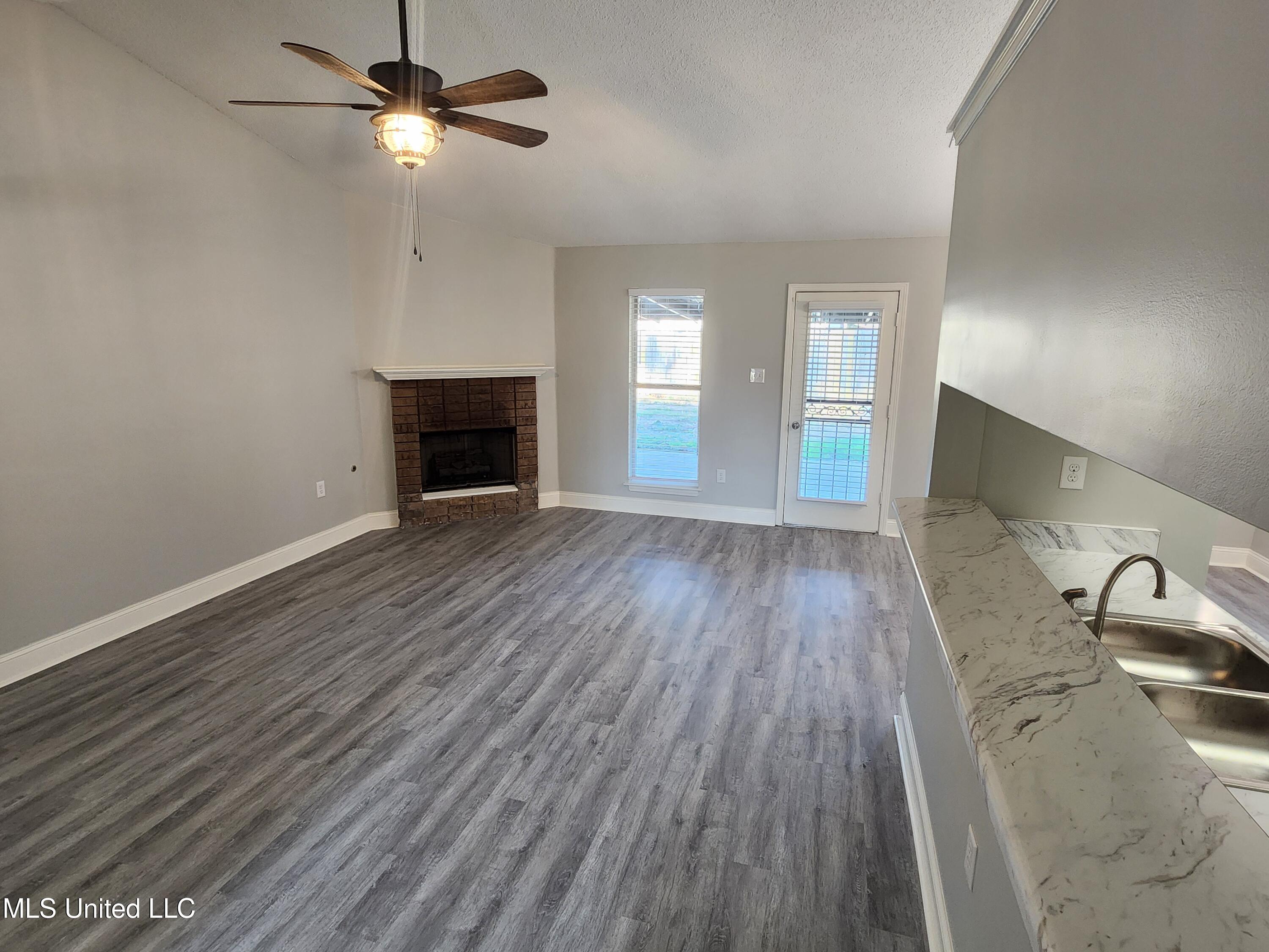 7162 Layne Drive Property Photo 9