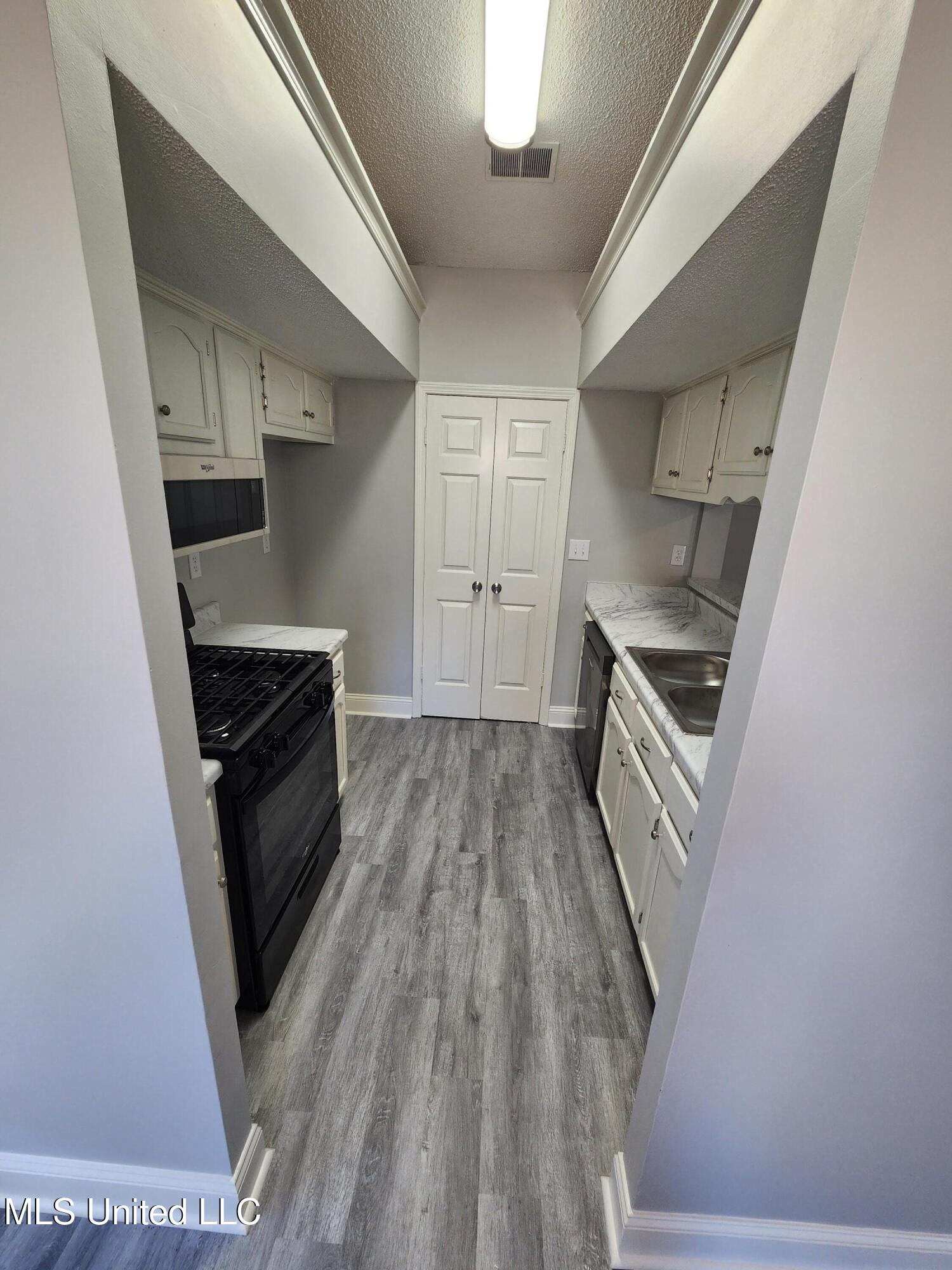 7162 Layne Drive Property Photo 14