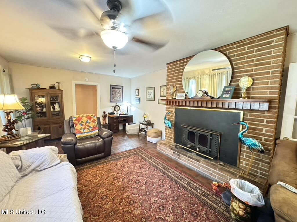 216 Lower Woodville Road Property Photo 12