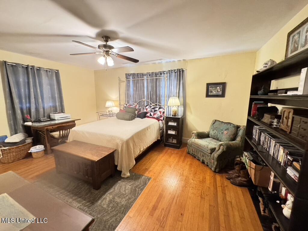 216 Lower Woodville Road Property Photo 13