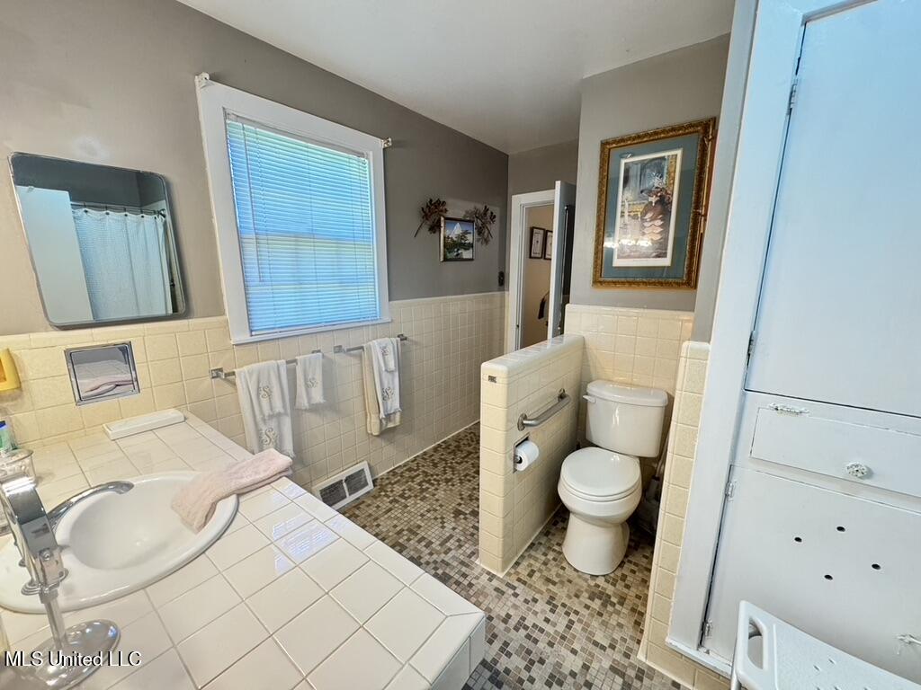 216 Lower Woodville Road Property Photo 16