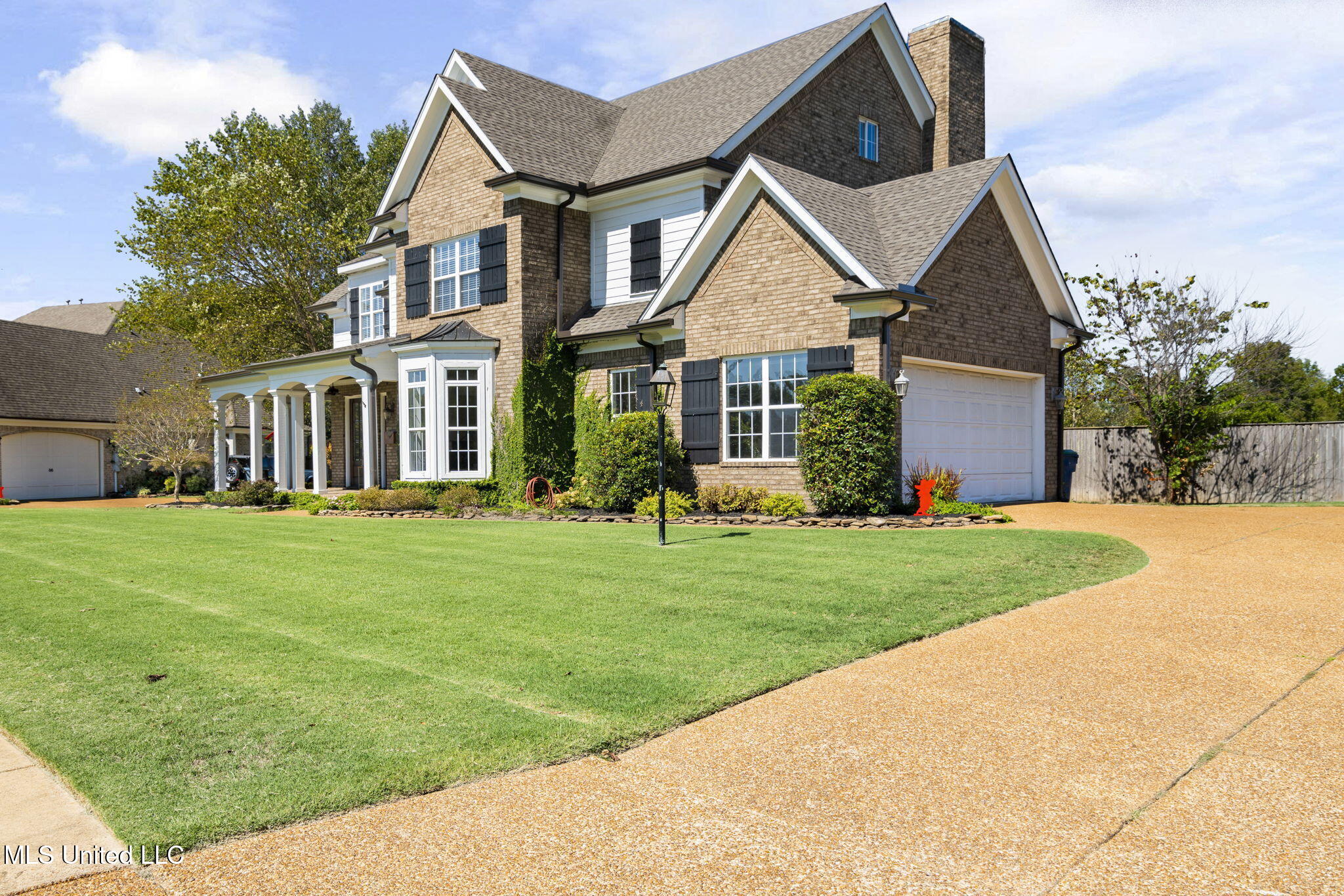 566 E Shadow View Drive Property Photo 2