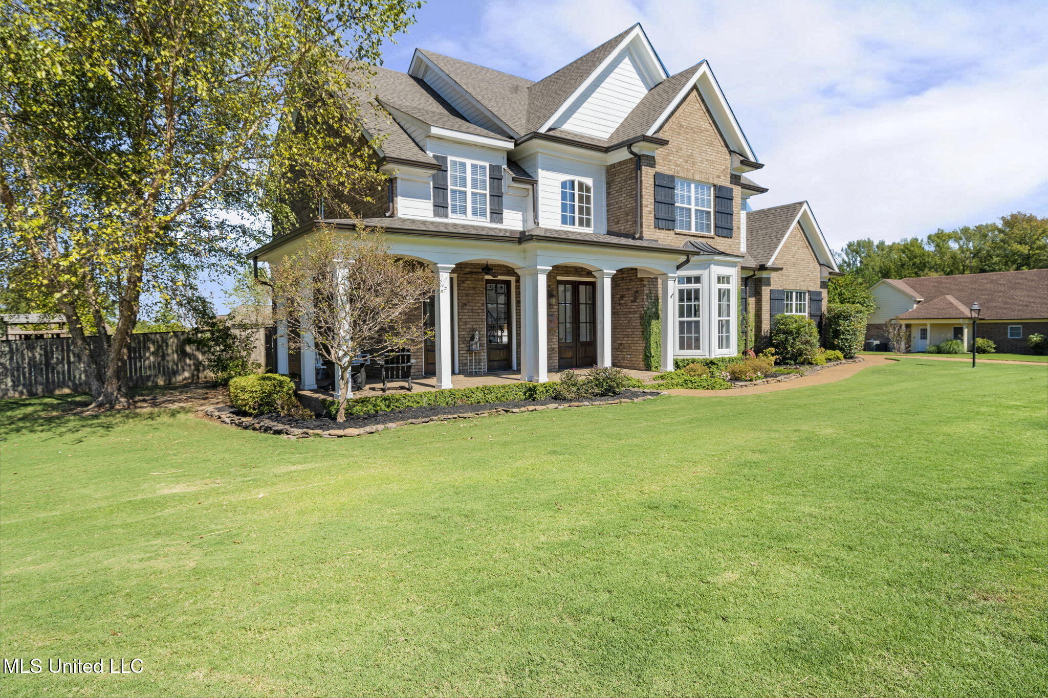 566 E Shadow View Drive Property Photo 3