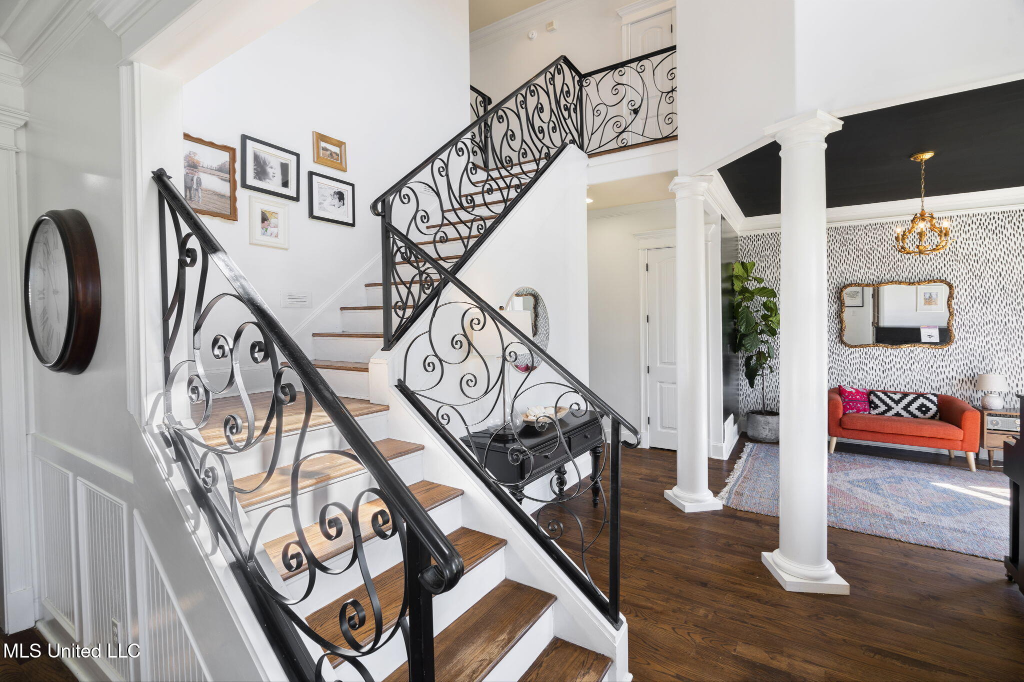 566 E Shadow View Drive Property Photo 8