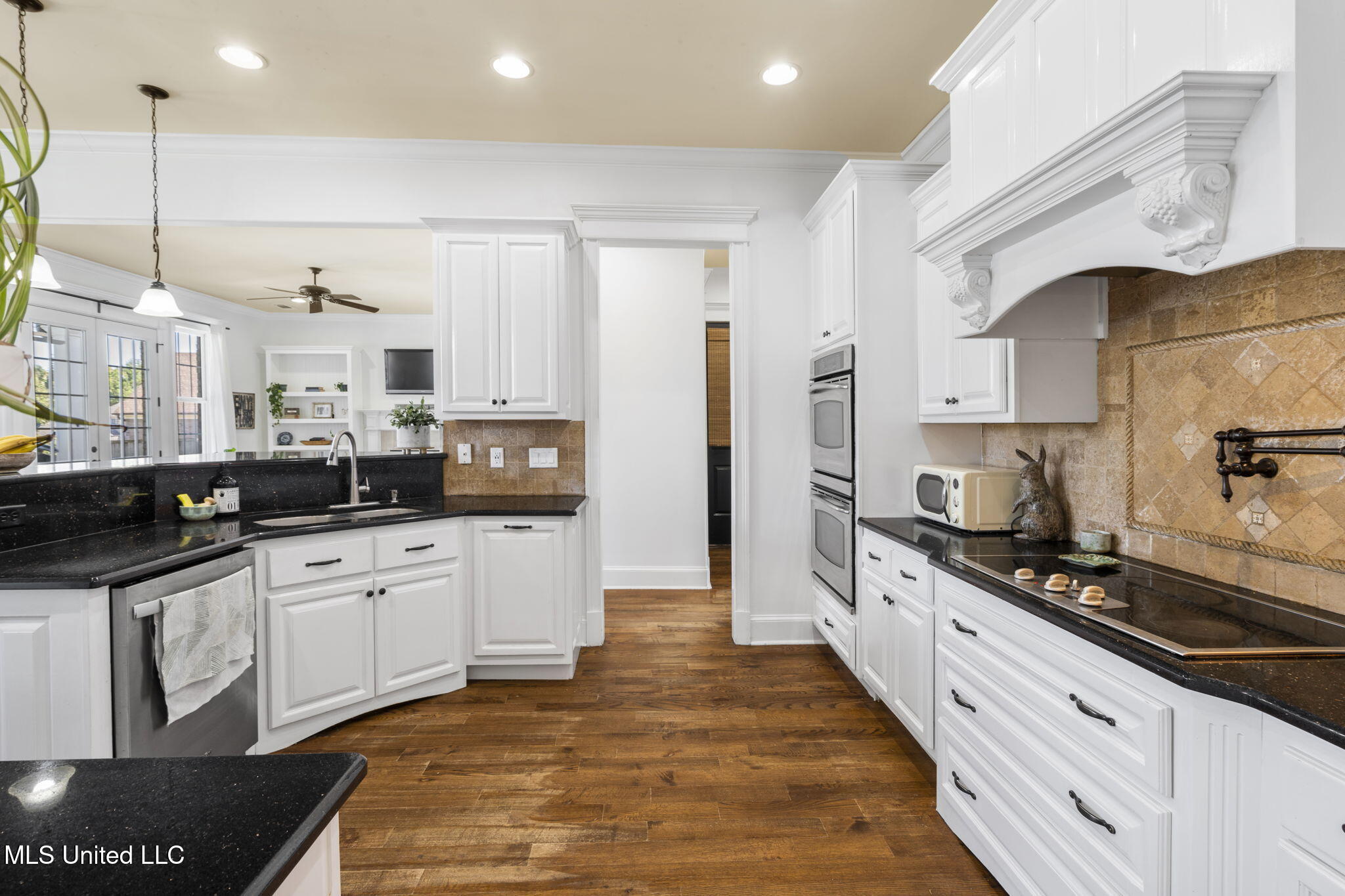 566 E Shadow View Drive Property Photo 15