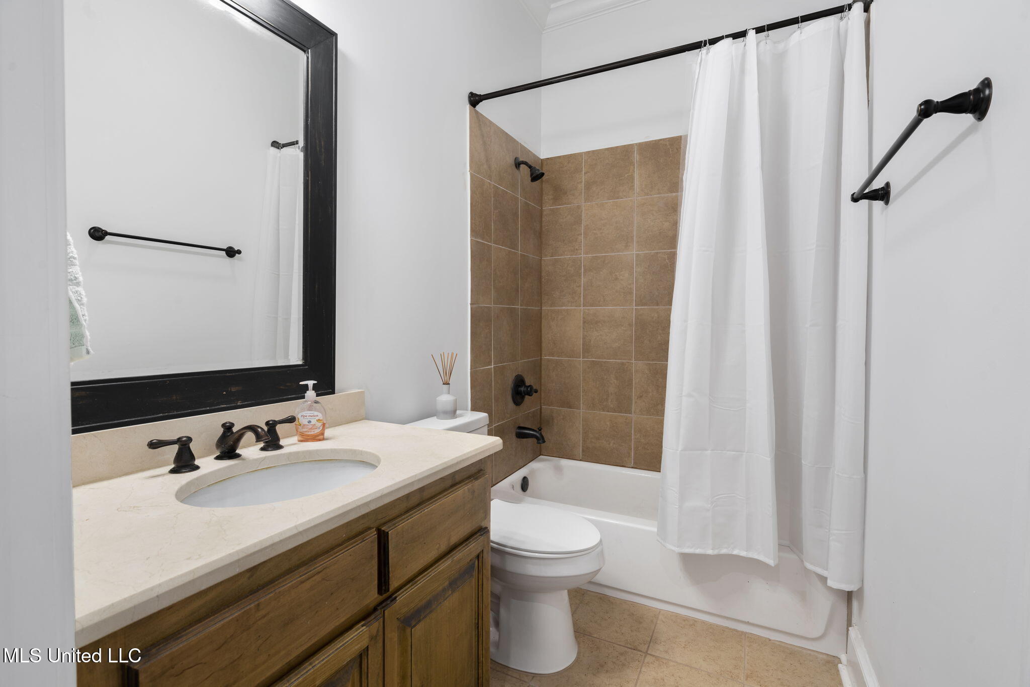 566 E Shadow View Drive Property Photo 22