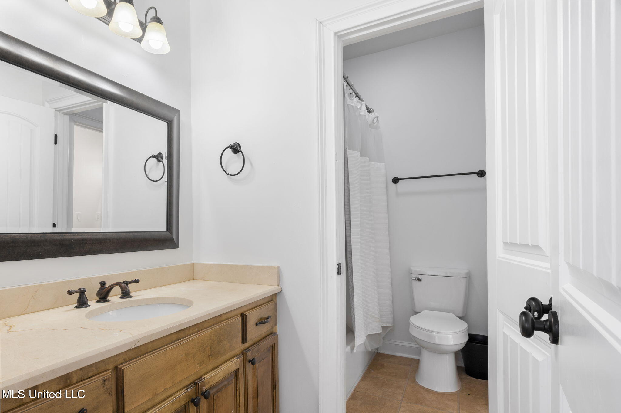 566 E Shadow View Drive Property Photo 33