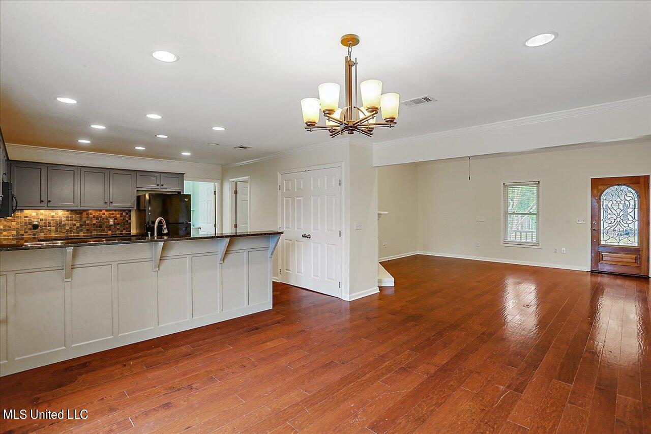 3104 Bridgeport Lane Property Photo 8