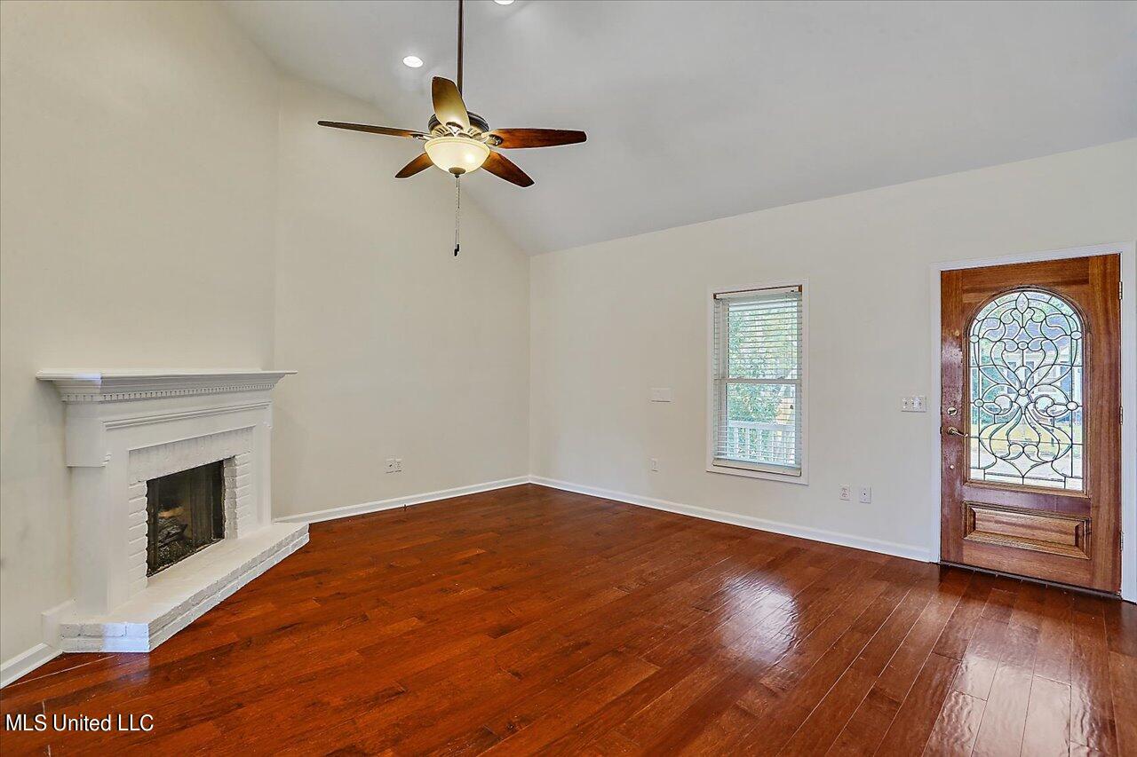 3104 Bridgeport Lane Property Photo 12