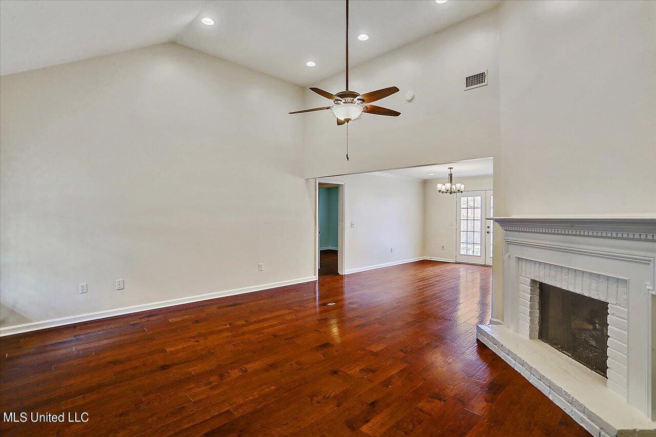 3104 Bridgeport Lane Property Photo 13