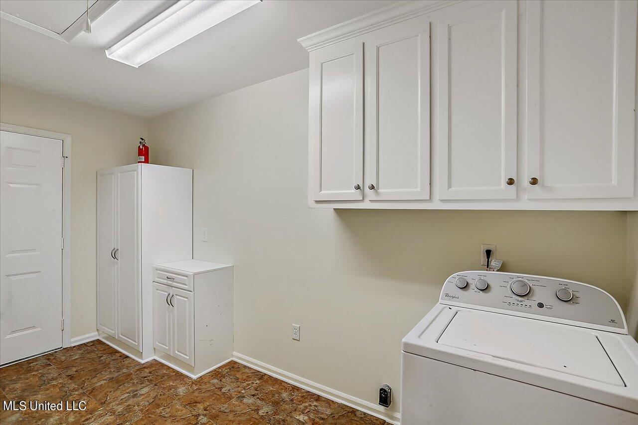 3104 Bridgeport Lane Property Photo 14