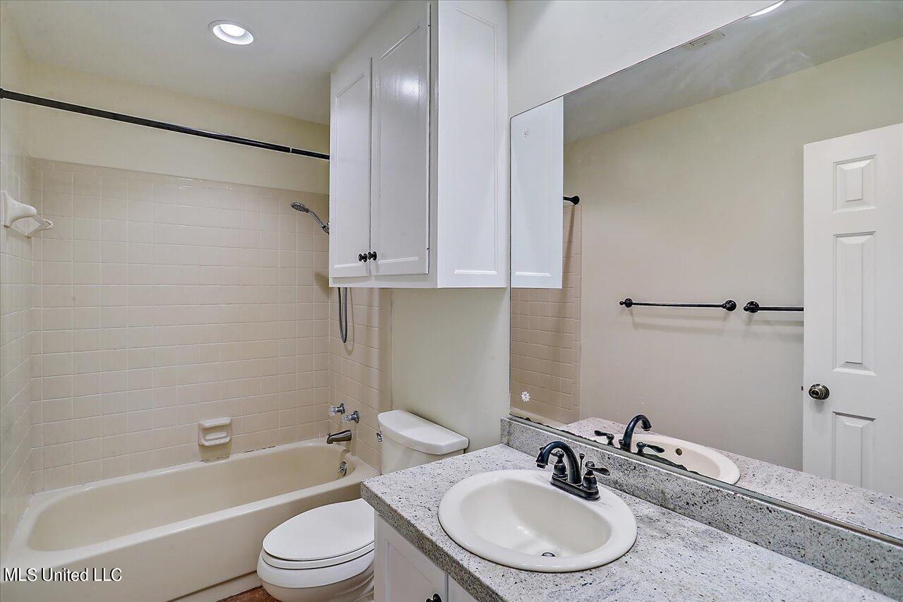 3104 Bridgeport Lane Property Photo 20